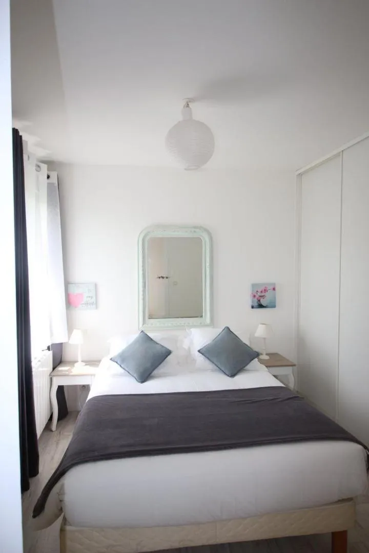 Bed in Au Clos Paillé La Roche Posay