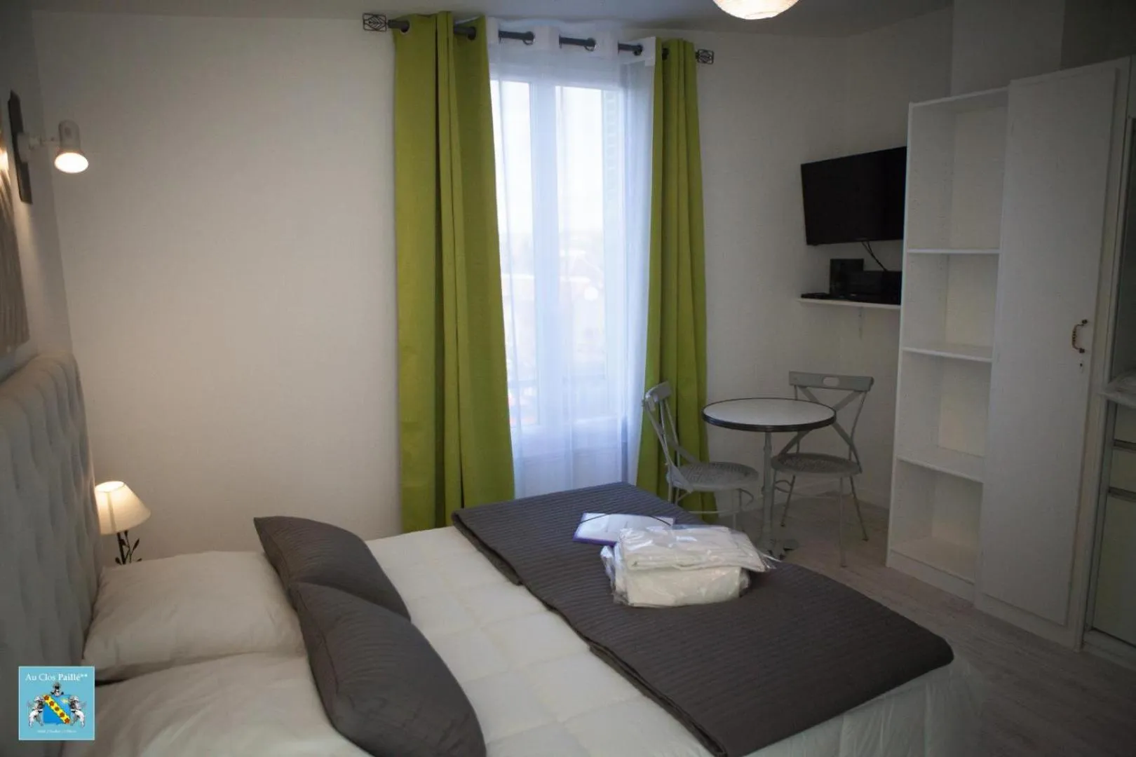 Photo of the whole room, Bed in Hôtel Au Clos Paillé La Roche Posay