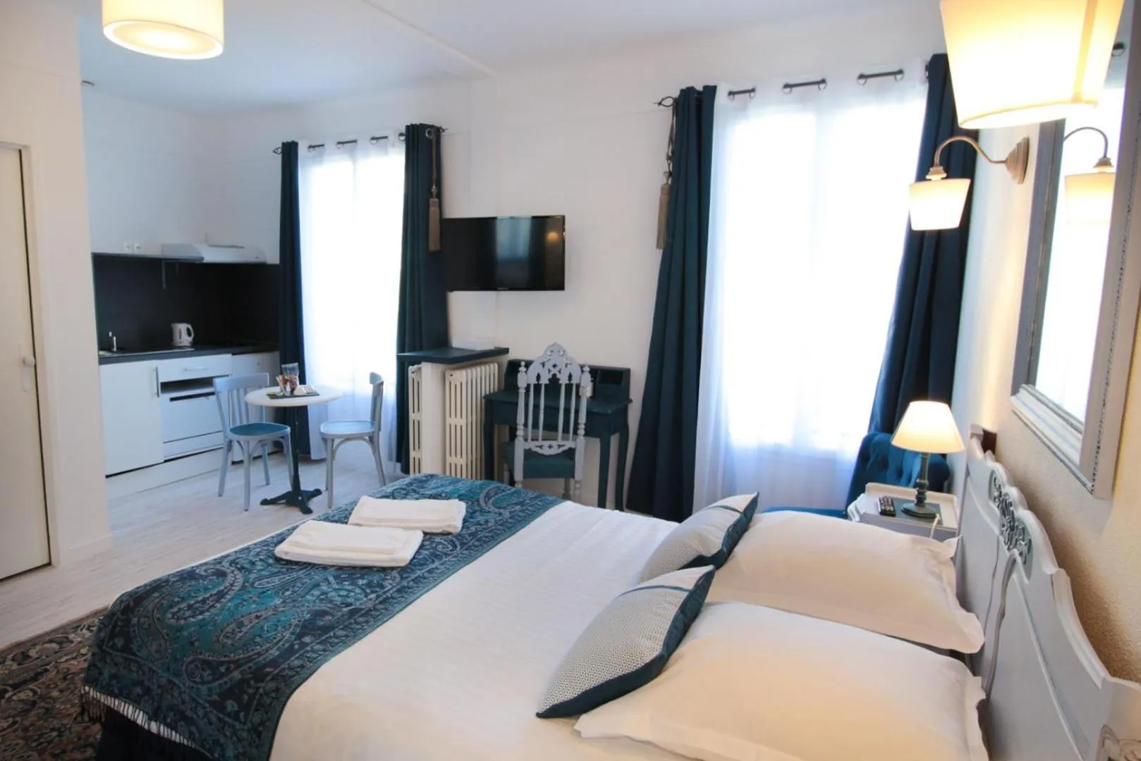 Bed in Au Clos Paillé La Roche Posay