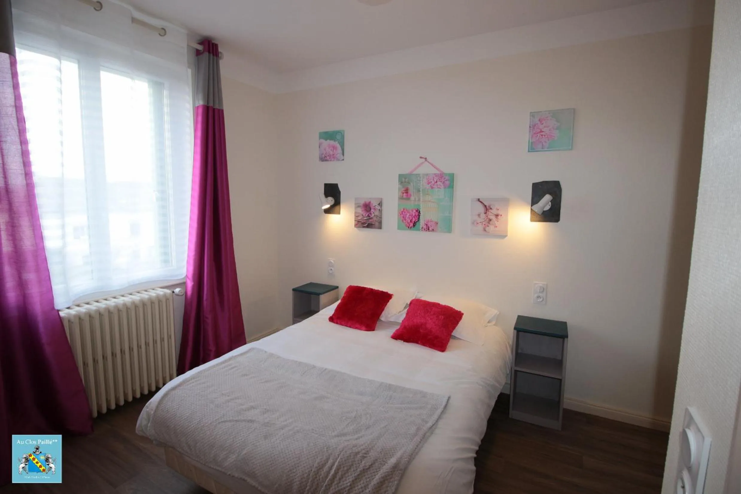 Bedroom, Bed in Hôtel Au Clos Paillé La Roche Posay