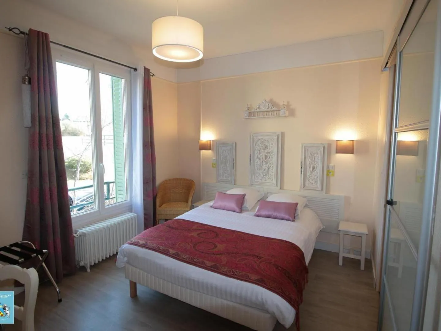 Bedroom, Bed in Hôtel Au Clos Paillé La Roche Posay