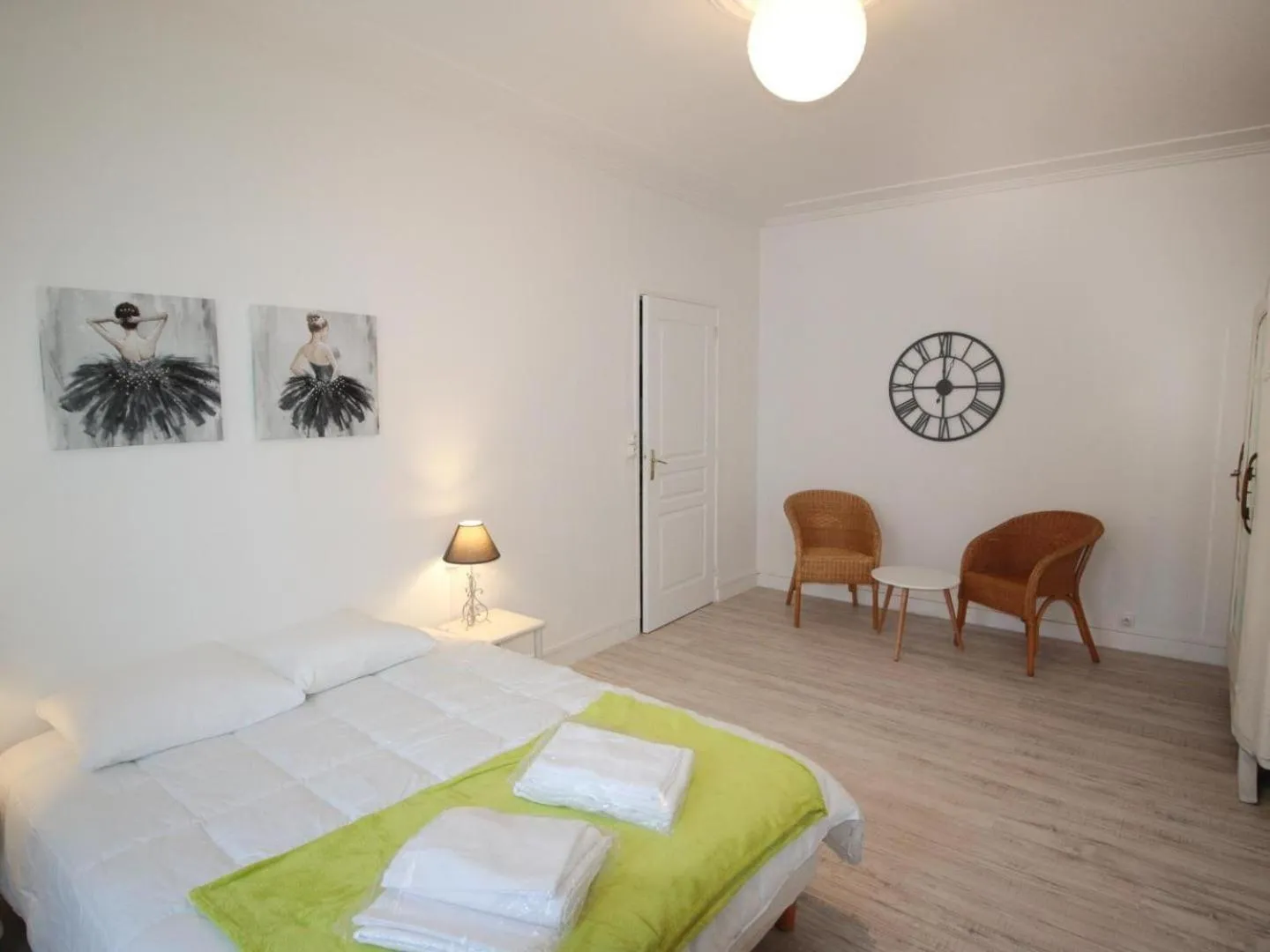 Bedroom, Bed in Hôtel Au Clos Paillé La Roche Posay