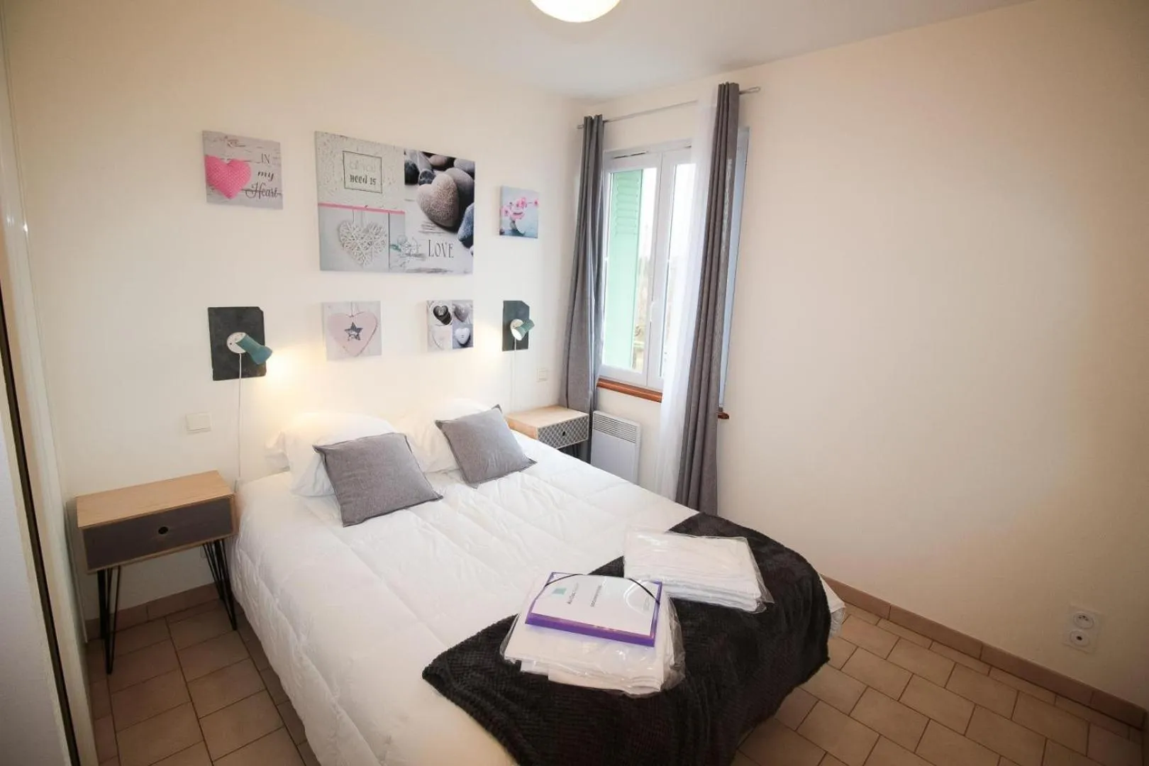 Photo of the whole room, Bed in Hôtel Au Clos Paillé La Roche Posay