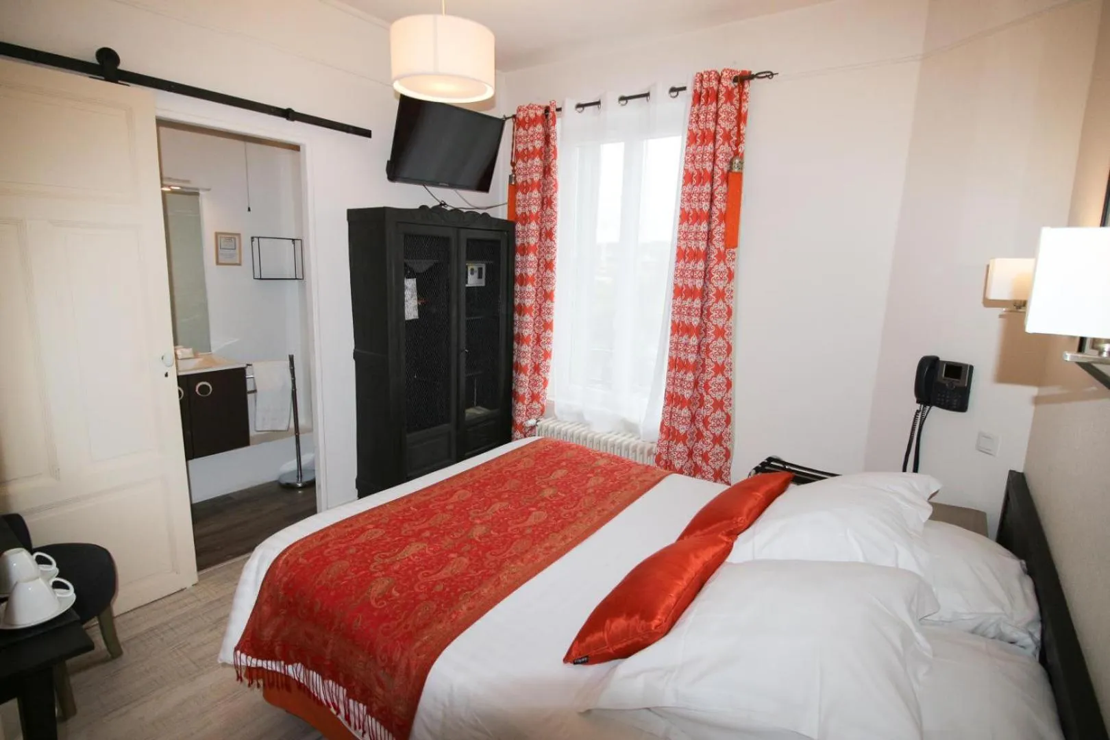 Bed in Au Clos Paillé La Roche Posay