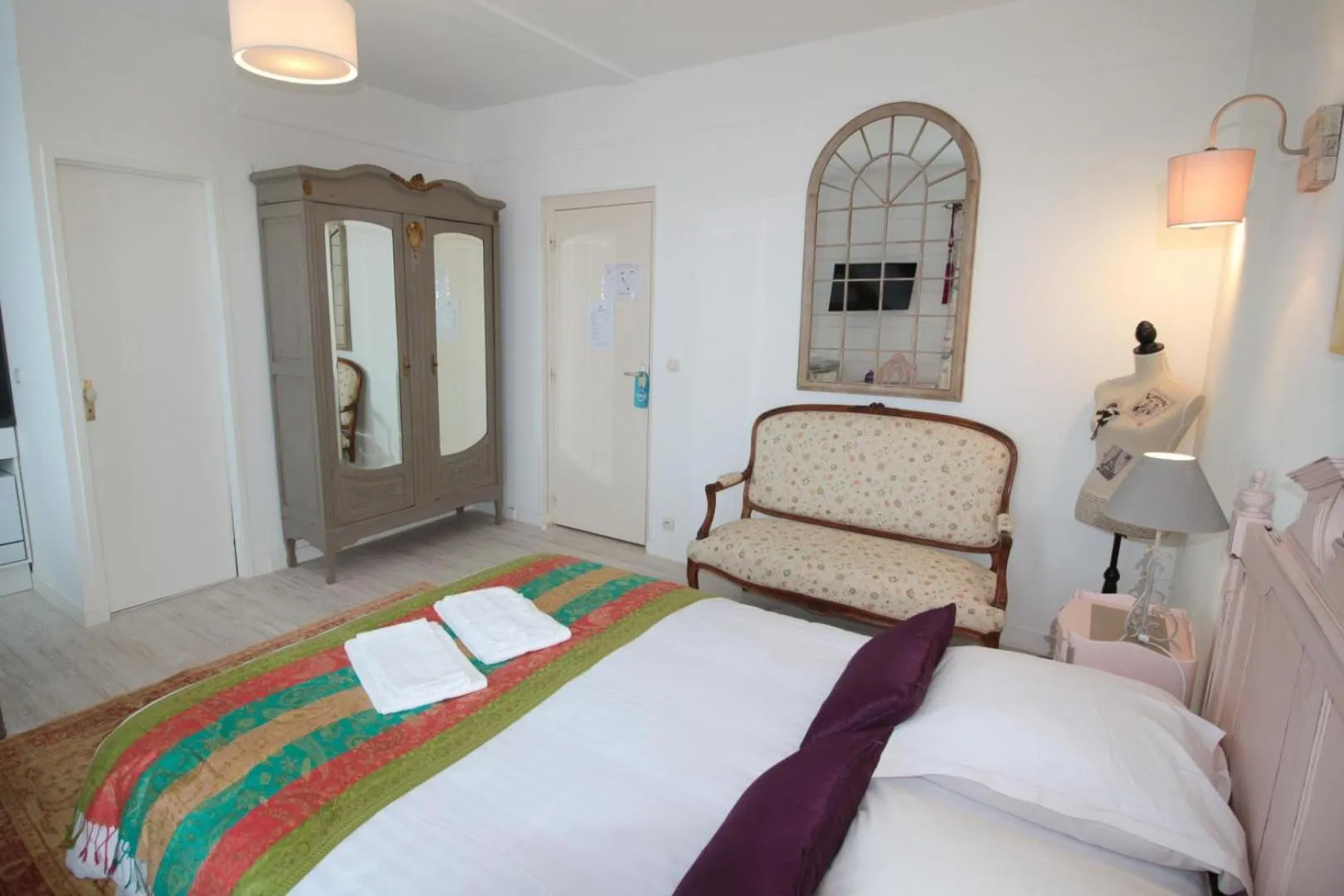 Photo of the whole room, Bed in Hôtel Au Clos Paillé La Roche Posay