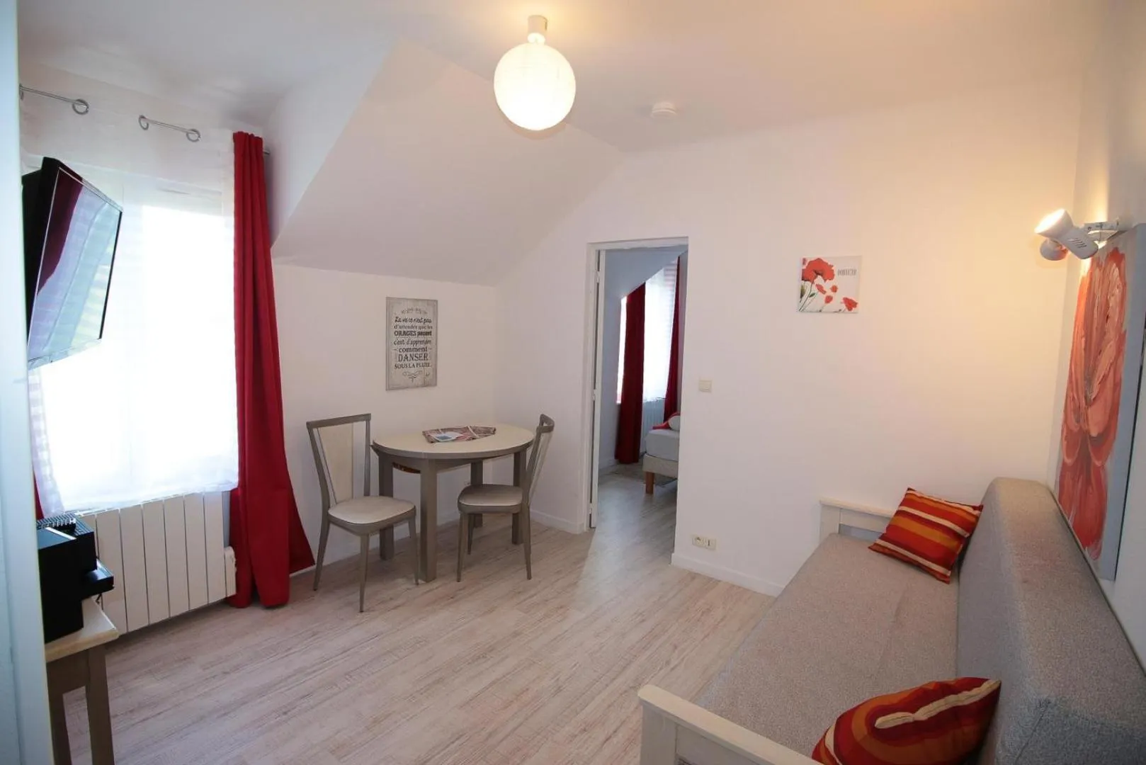 Living room in Hôtel Au Clos Paillé La Roche Posay