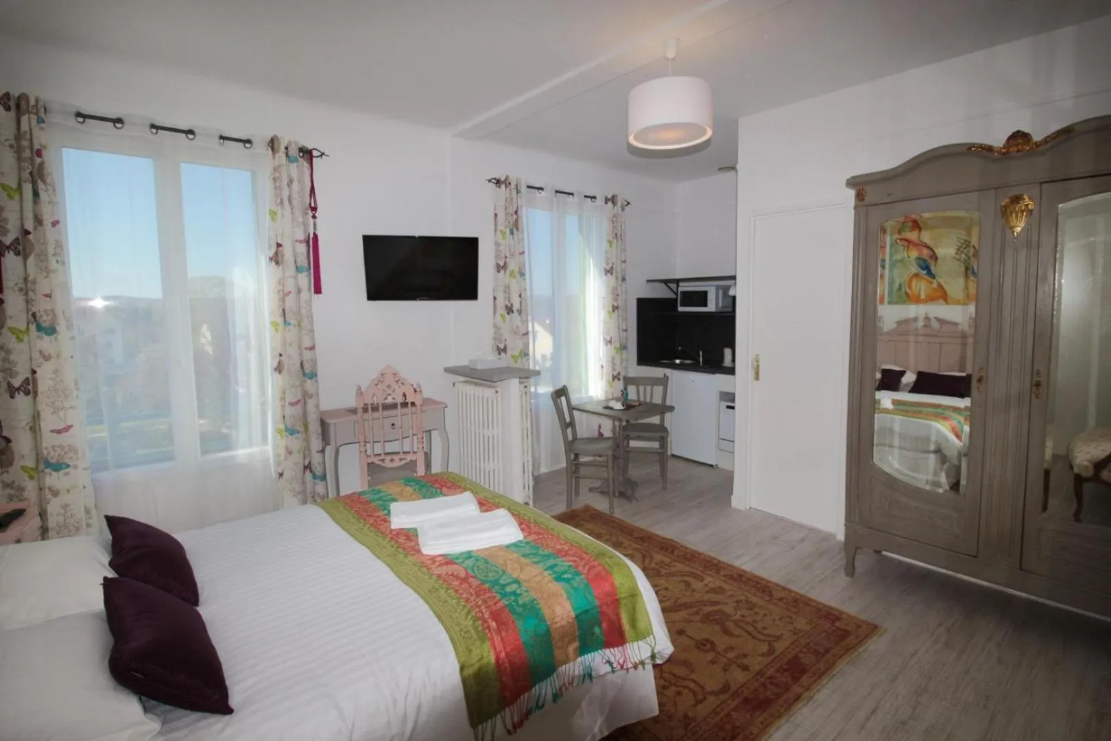 Photo of the whole room, Bed in Hôtel Au Clos Paillé La Roche Posay