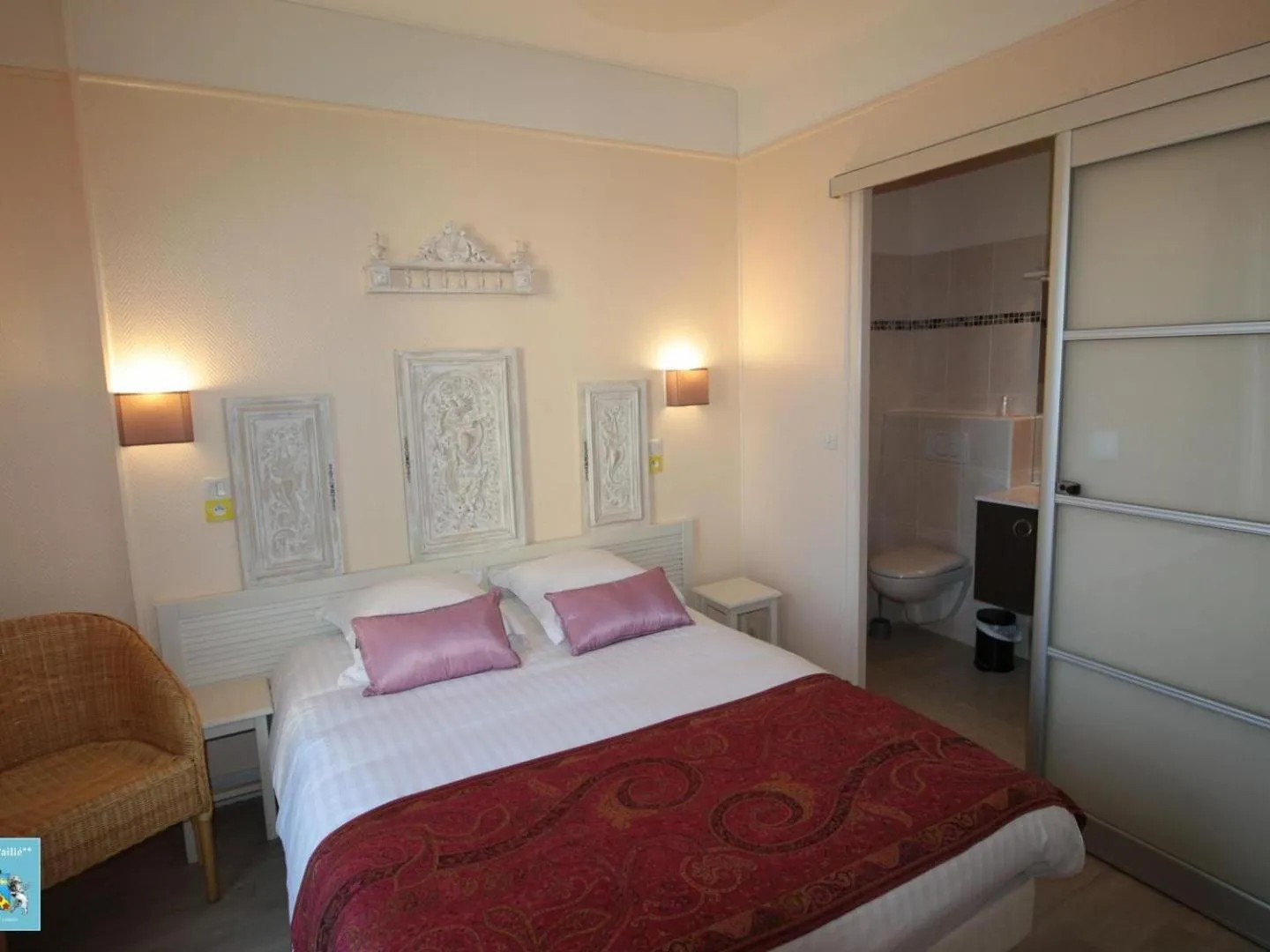 Photo of the whole room, Bed in Hôtel Au Clos Paillé La Roche Posay