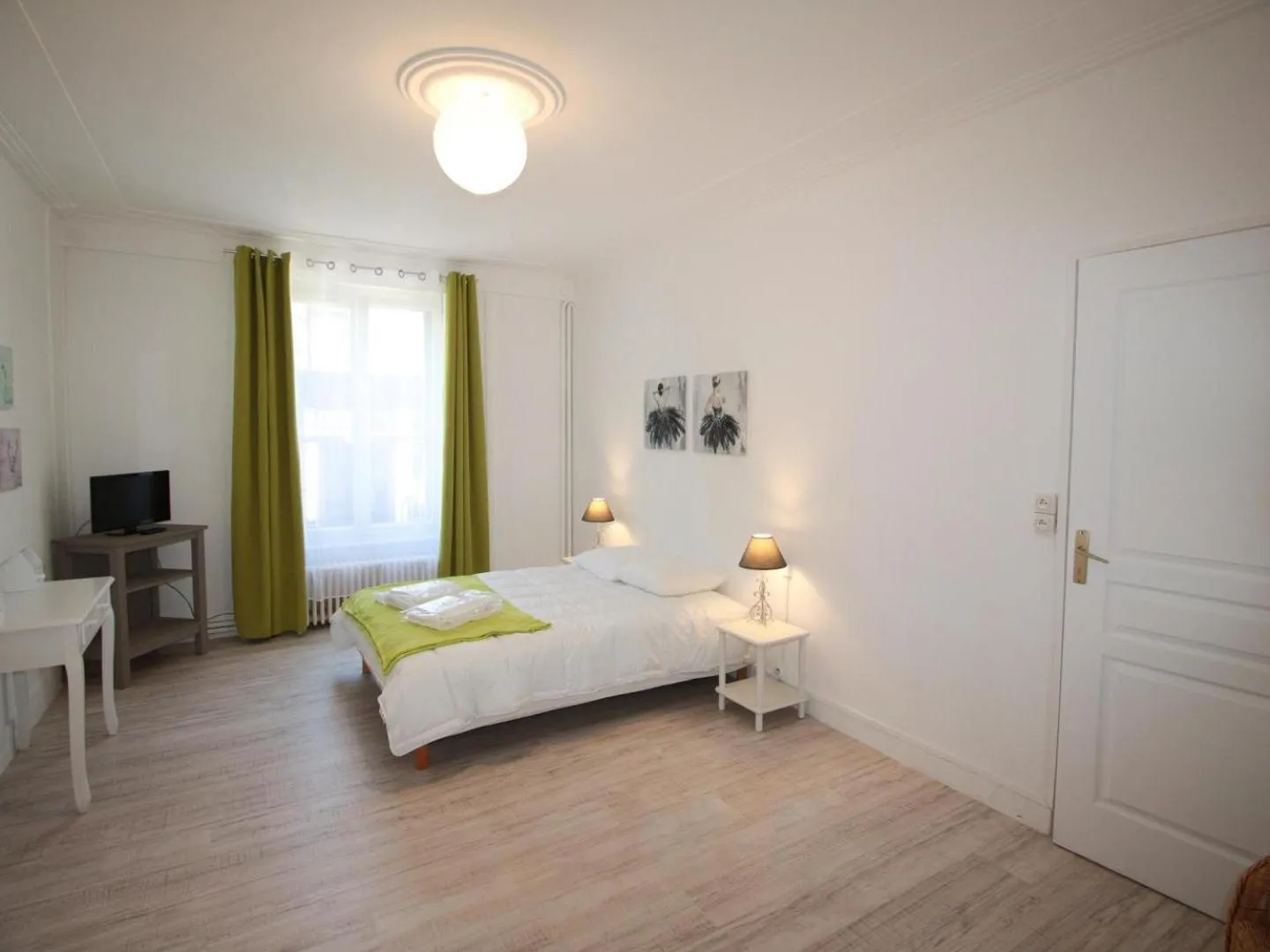 Photo of the whole room, Bed in Hôtel Au Clos Paillé La Roche Posay