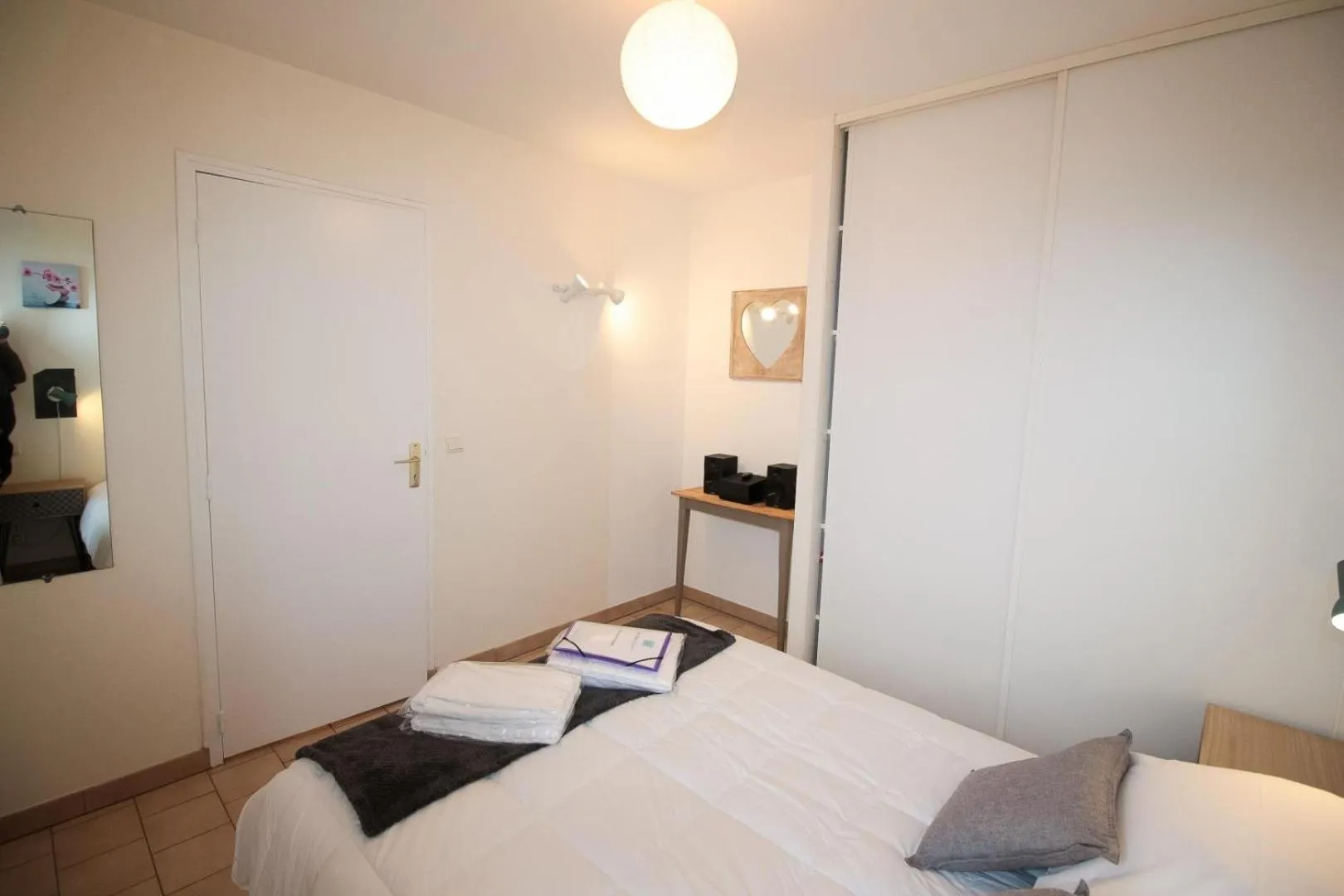 Photo of the whole room, Bed in Hôtel Au Clos Paillé La Roche Posay