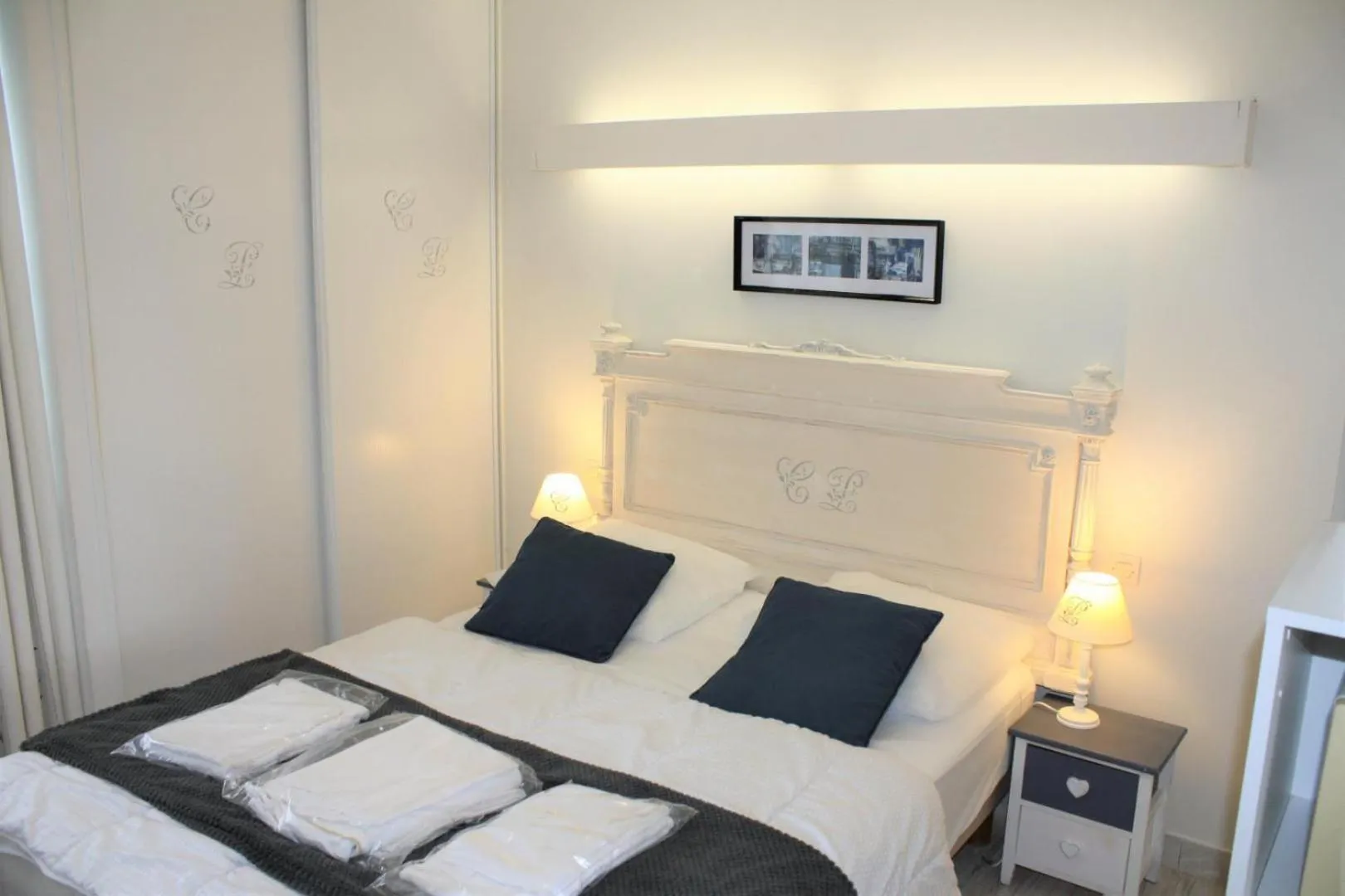 Photo of the whole room, Bed in Hôtel Au Clos Paillé La Roche Posay