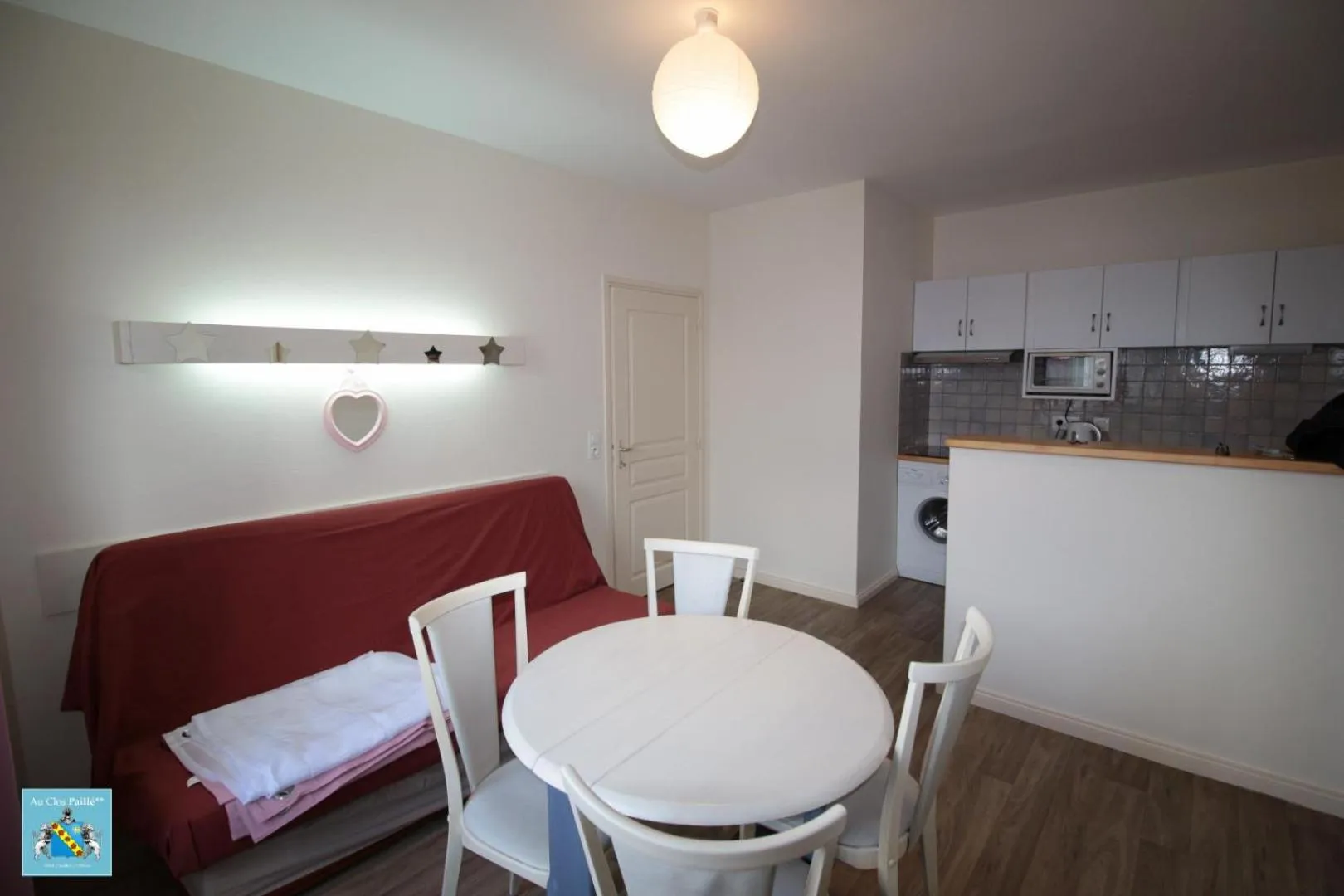 Dining area, Bed in Hôtel Au Clos Paillé La Roche Posay
