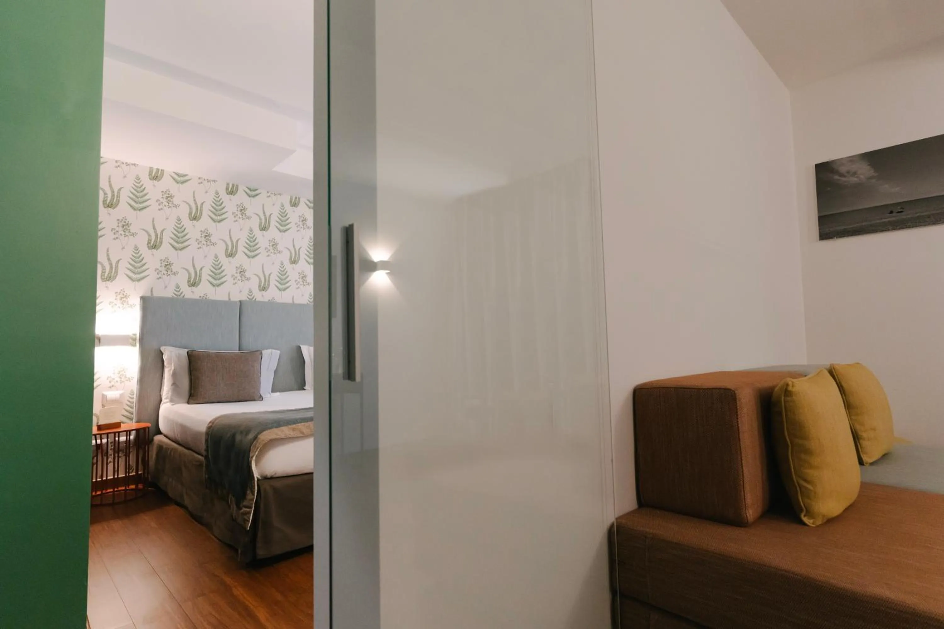 Photo of the whole room, Bed in Grand Hotel Portovenere