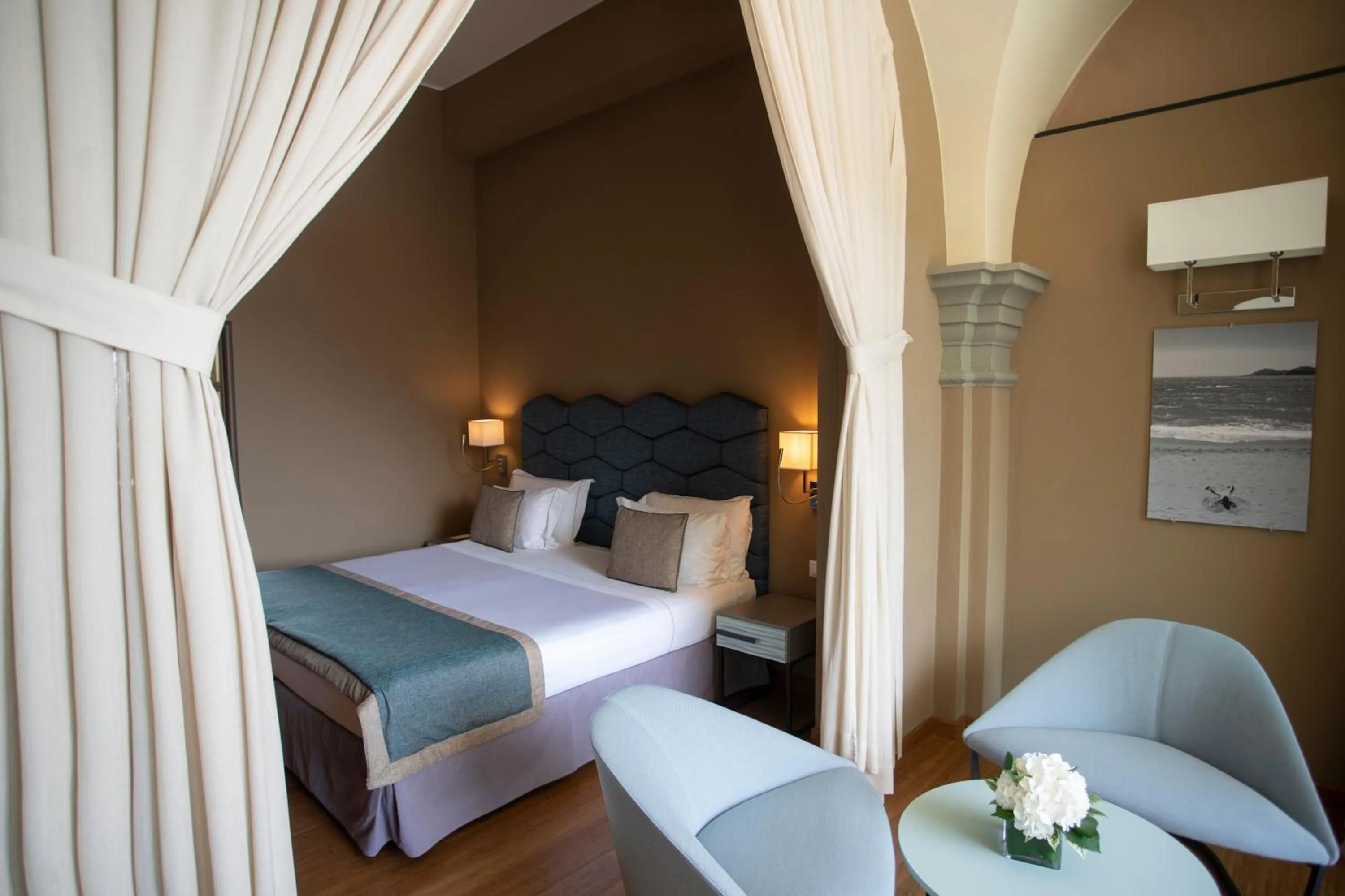 Bedroom, Bed in Grand Hotel Portovenere
