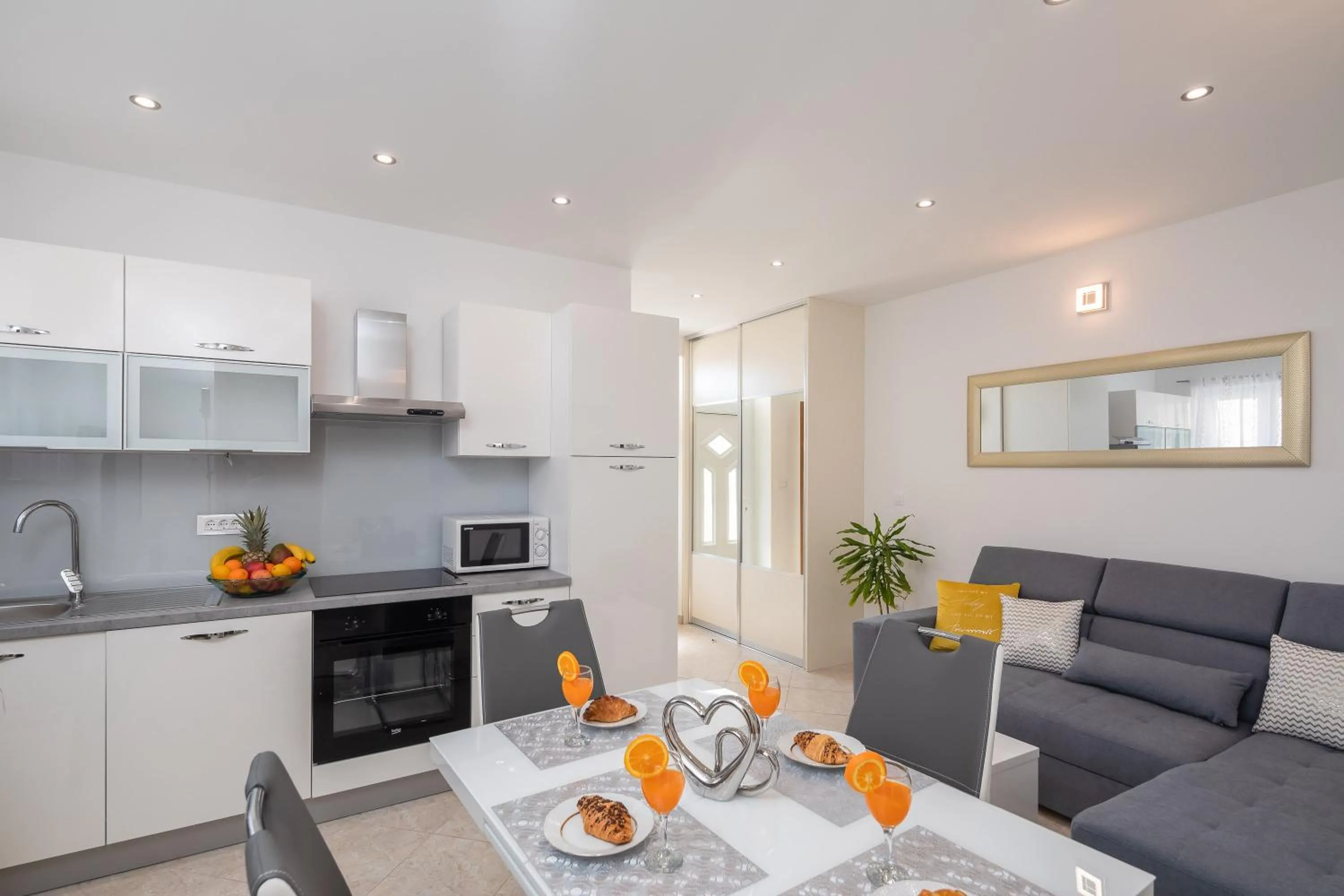 Kitchen or kitchenette in FBA Family Beach Apartments