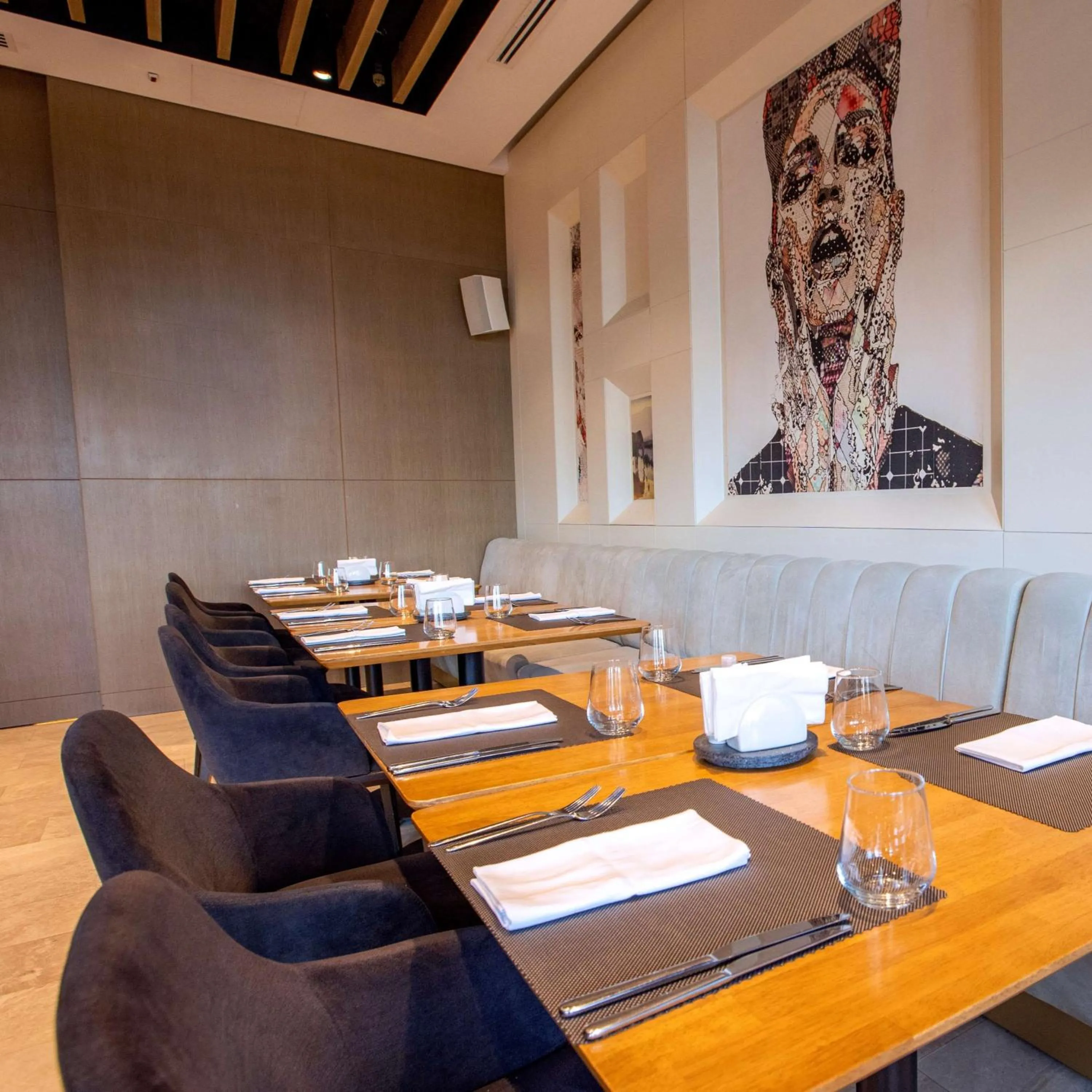 Restaurant/places to eat in Radisson Blu Hotel & Conference Center, Niamey