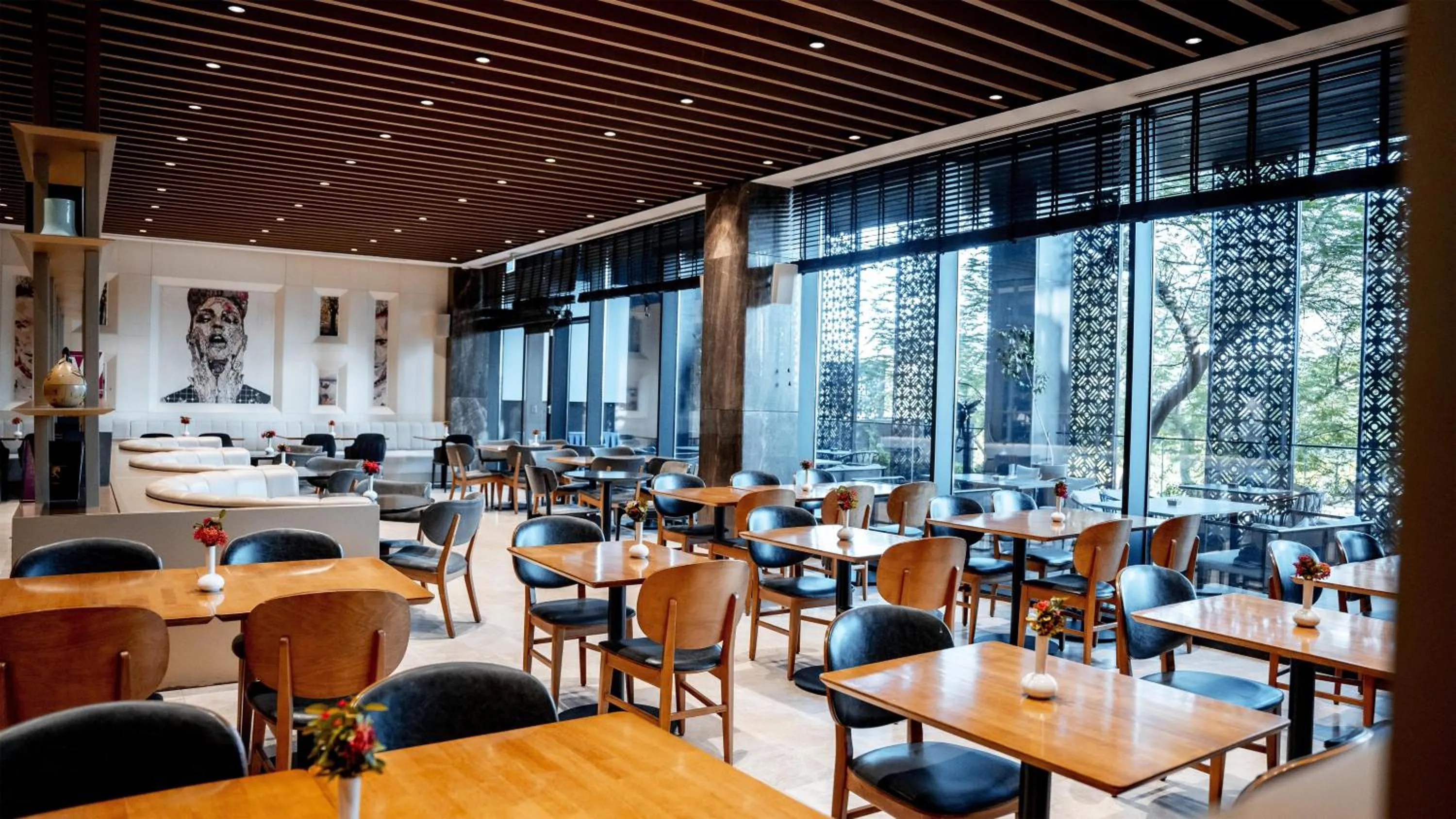 Restaurant/places to eat in Radisson Blu Hotel & Conference Center, Niamey