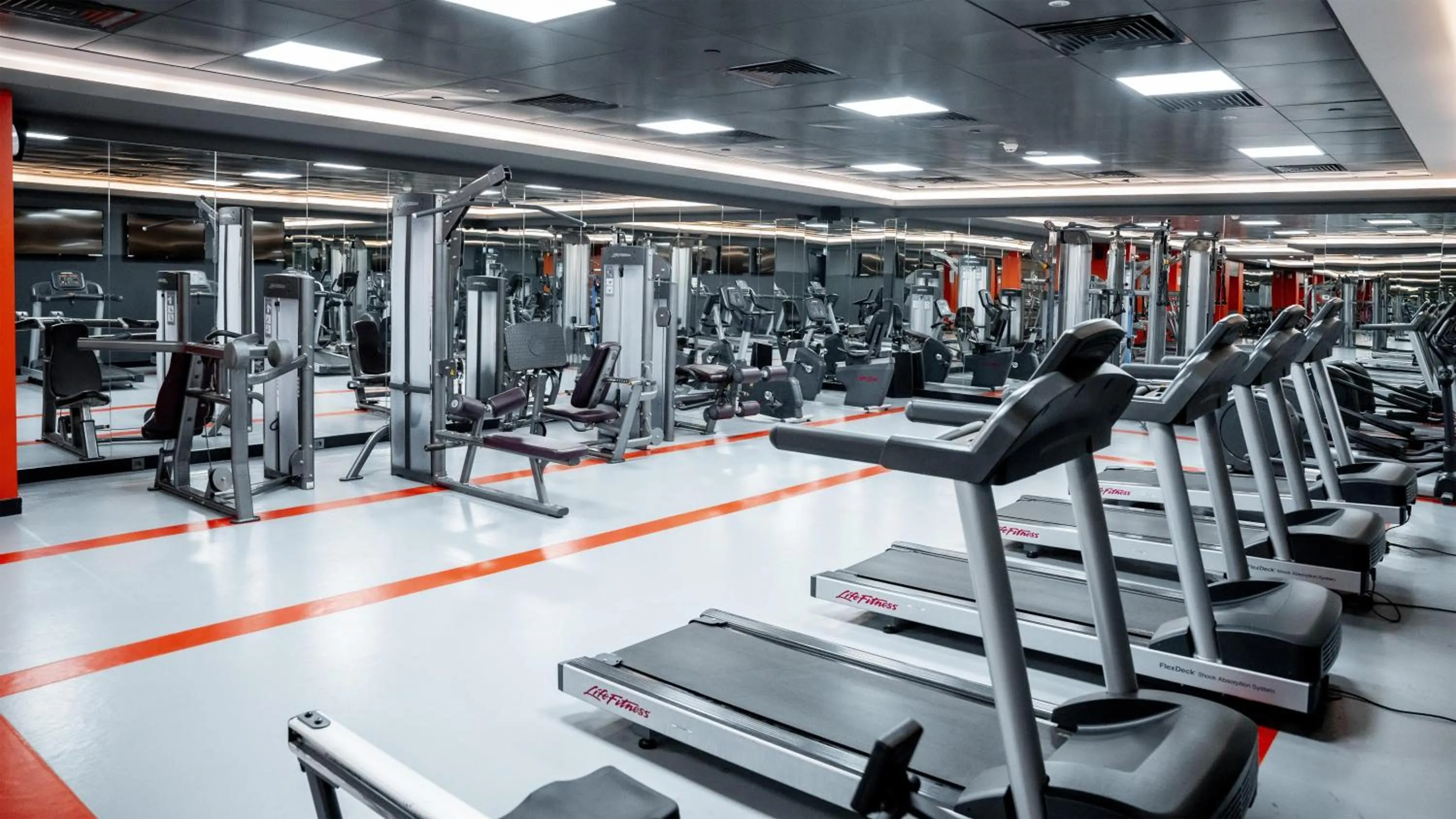 Fitness centre/facilities in Radisson Blu Hotel & Conference Center, Niamey