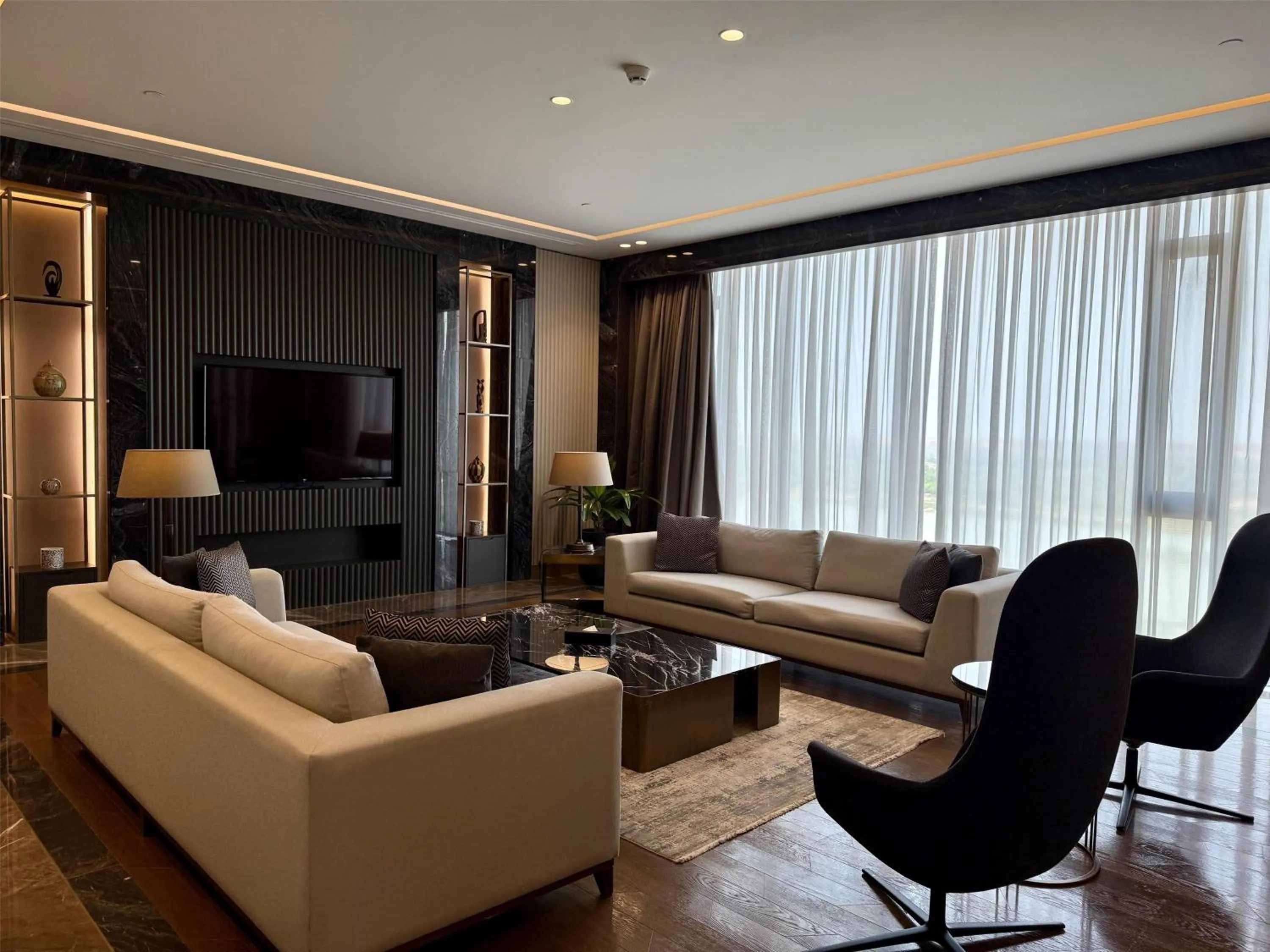 Photo of the whole room in Radisson Blu Hotel & Conference Center, Niamey