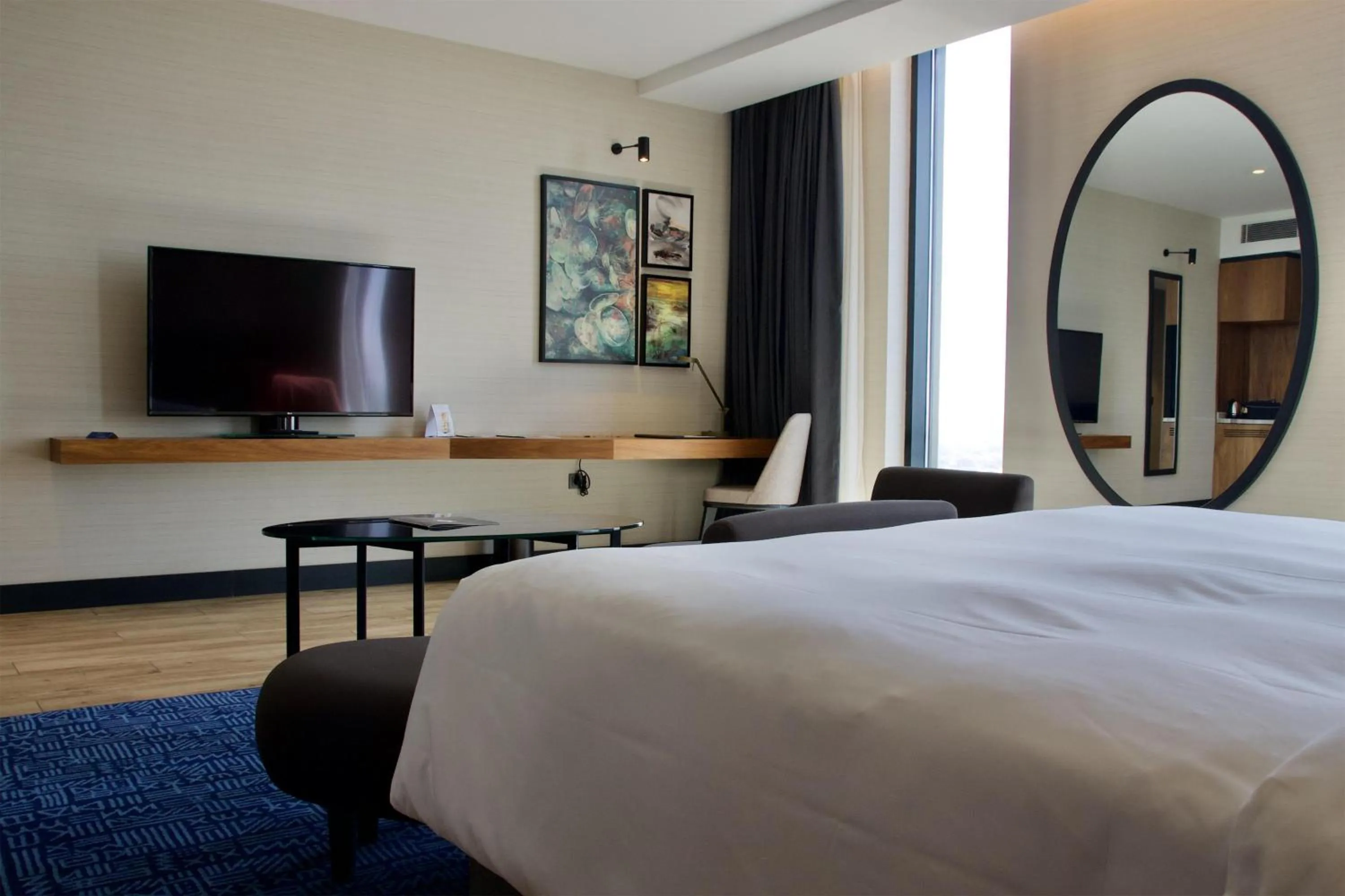 Photo of the whole room, Bed in Radisson Blu Hotel & Conference Center, Niamey