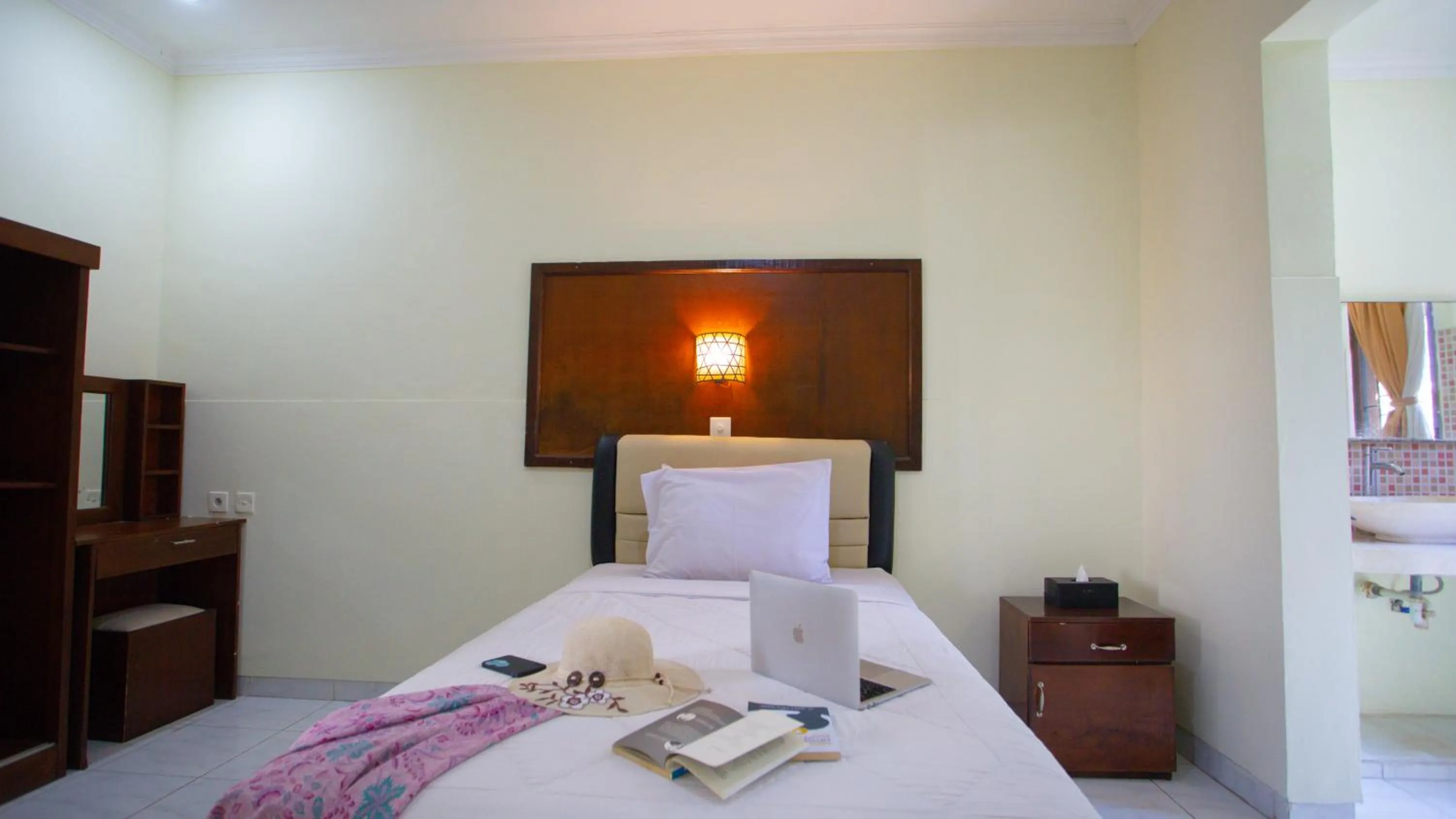 Bed in Teges Inn Kuta