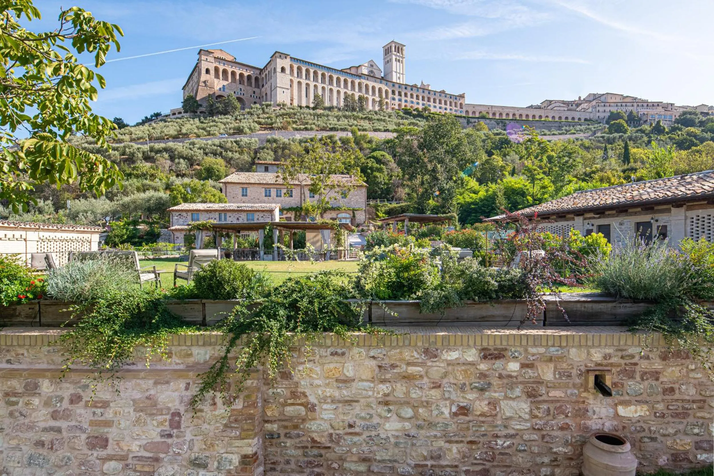 Property building in Borgo Antichi Orti Assisi