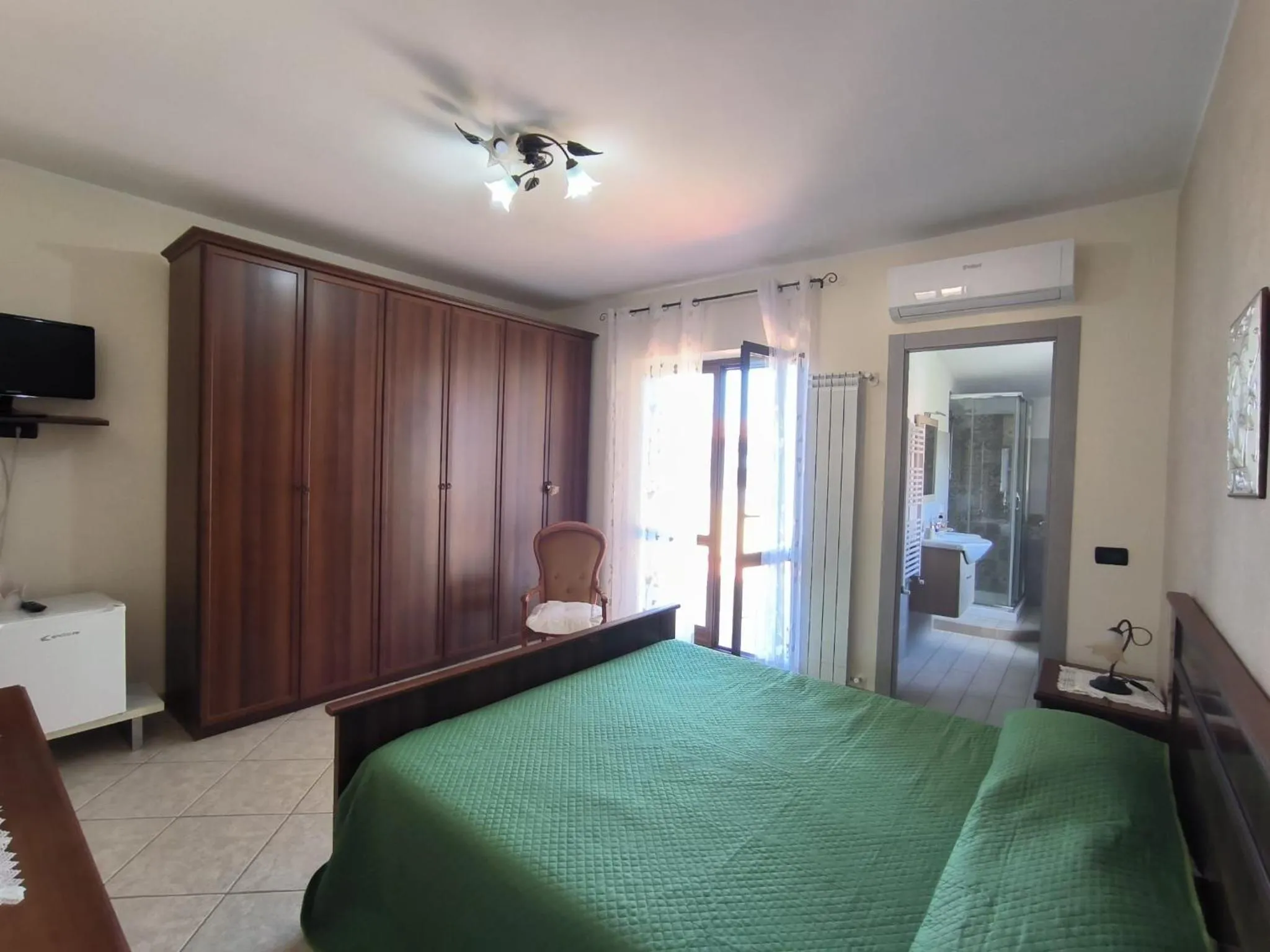 Photo of the whole room, Bed in Aria Di mare b&b family