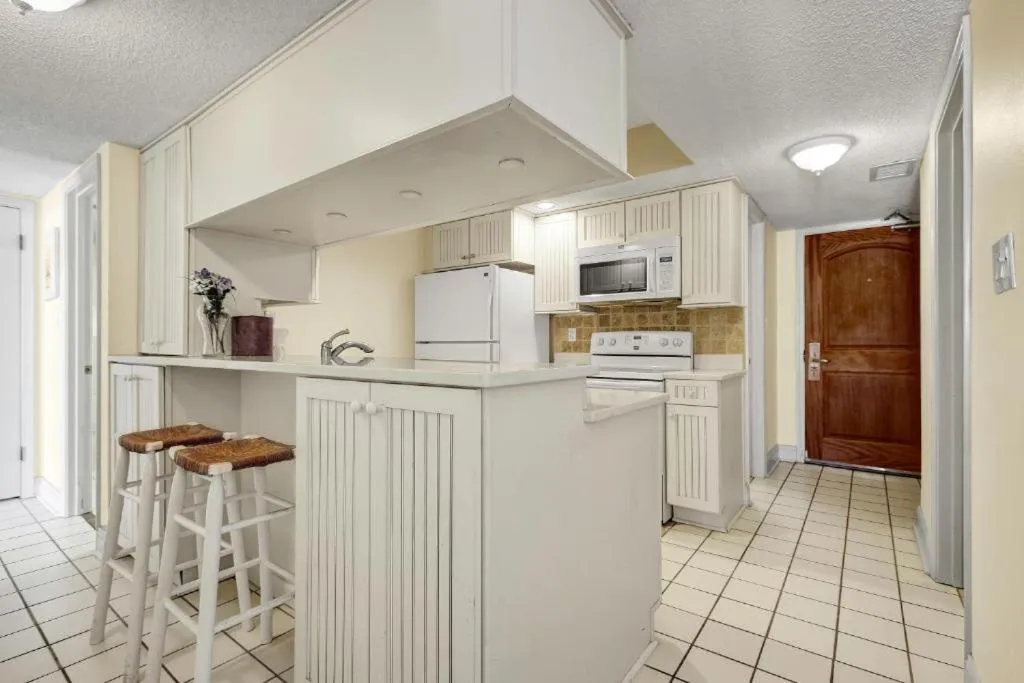 Ocean Annie's Resorts