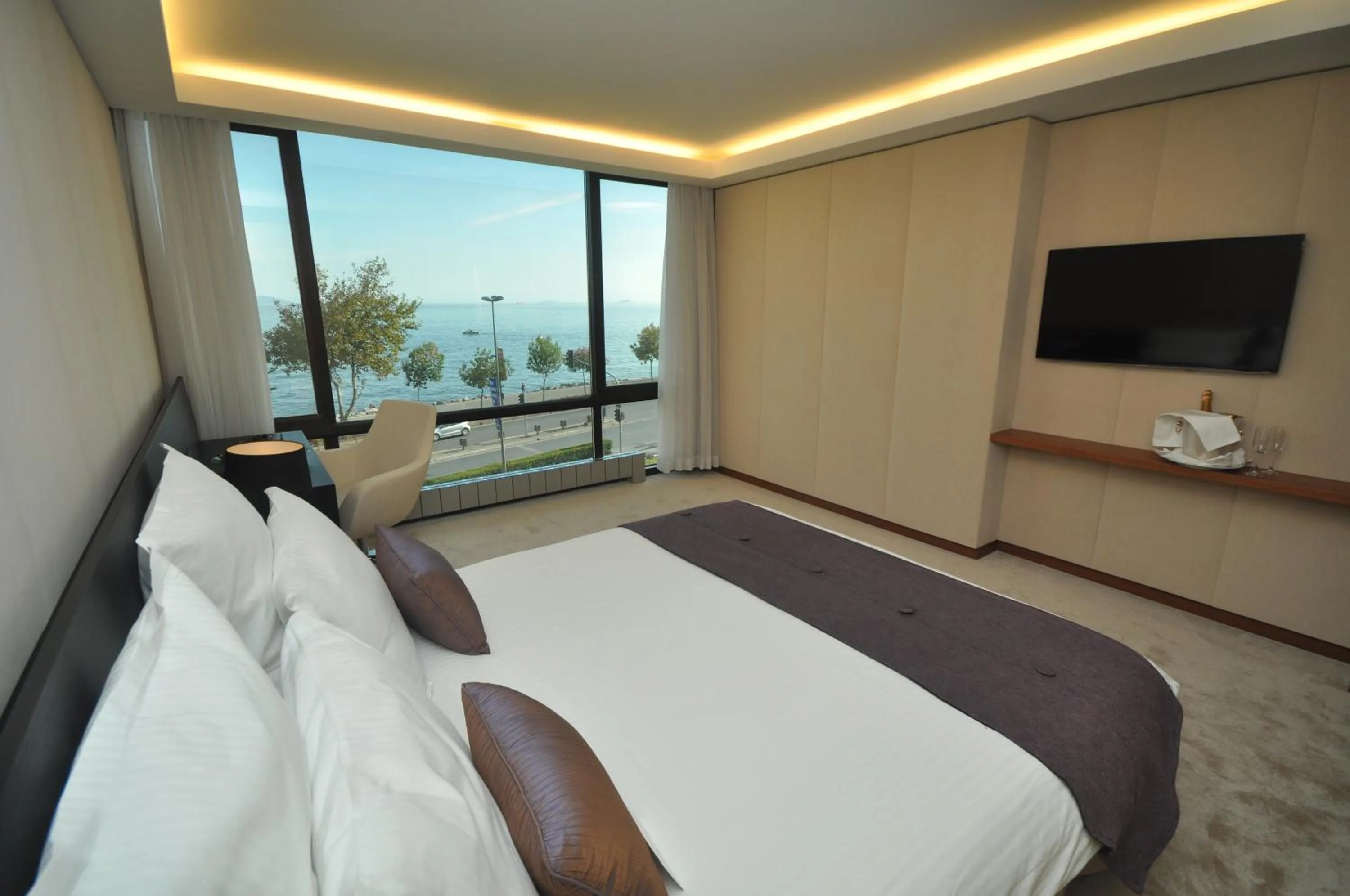 Bedroom, Bed in Kalyon Hotel Istanbul