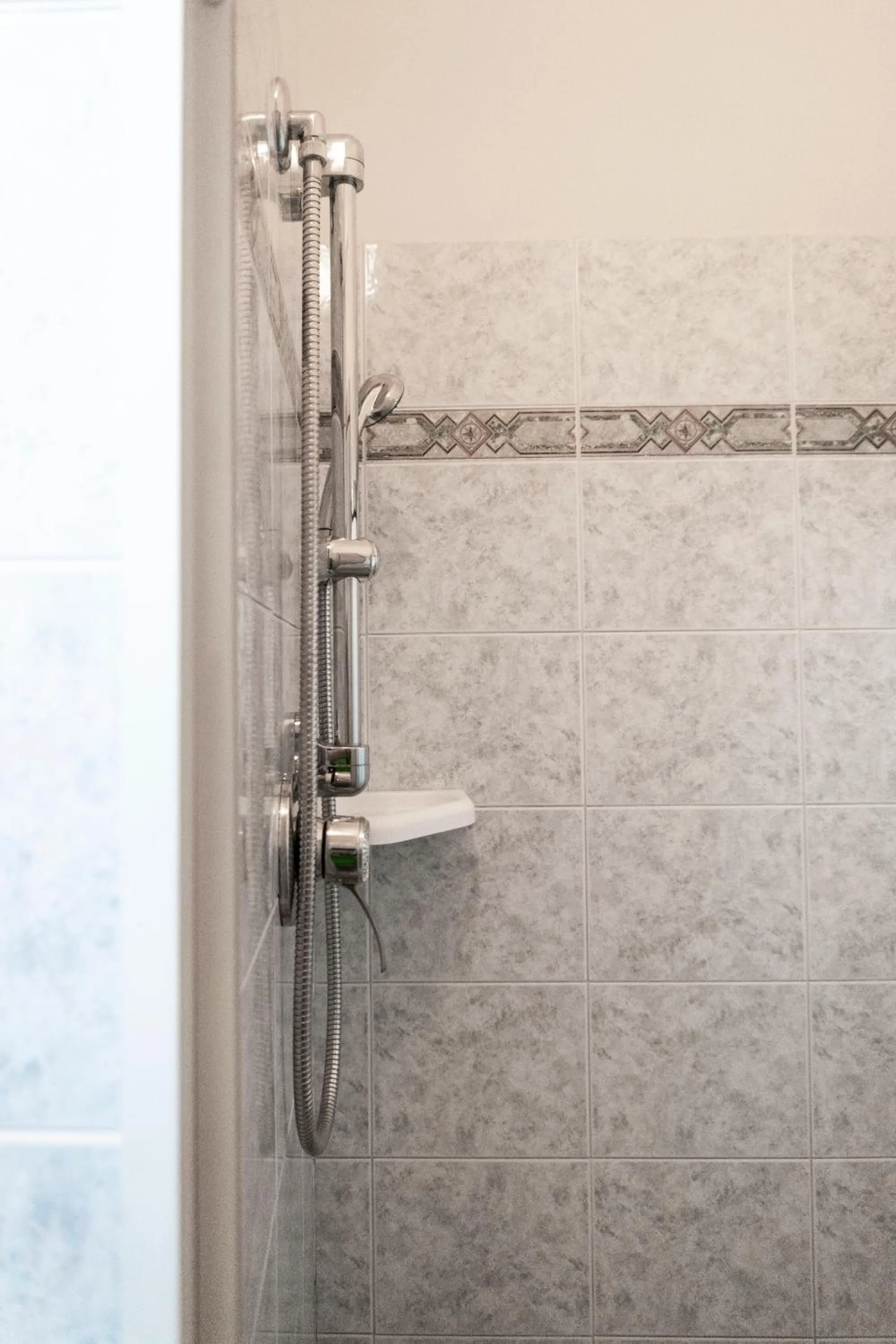 Shower in Hotel Martinez