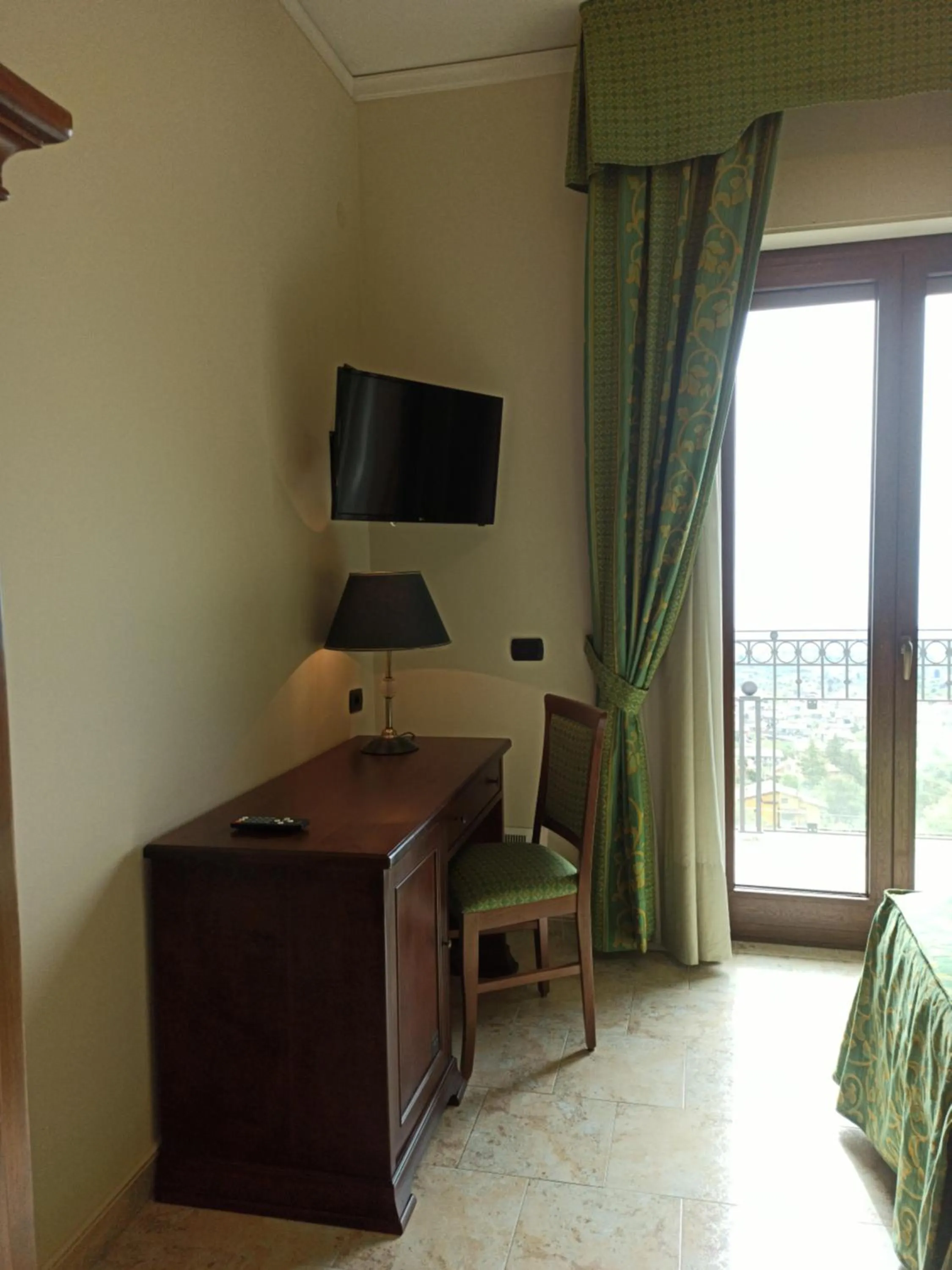 TV and multimedia in Hotel Primavera Dell'Etna