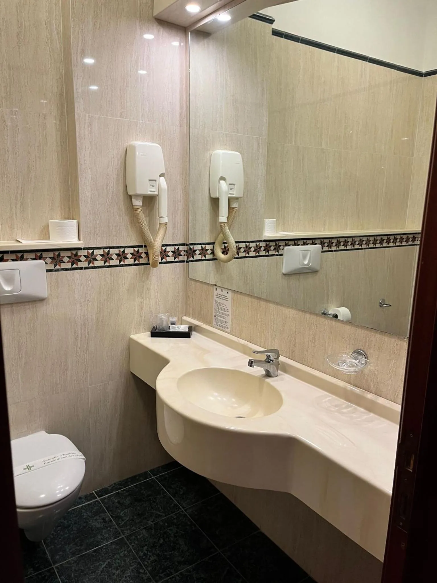 Bathroom in Hotel Primavera Dell'Etna