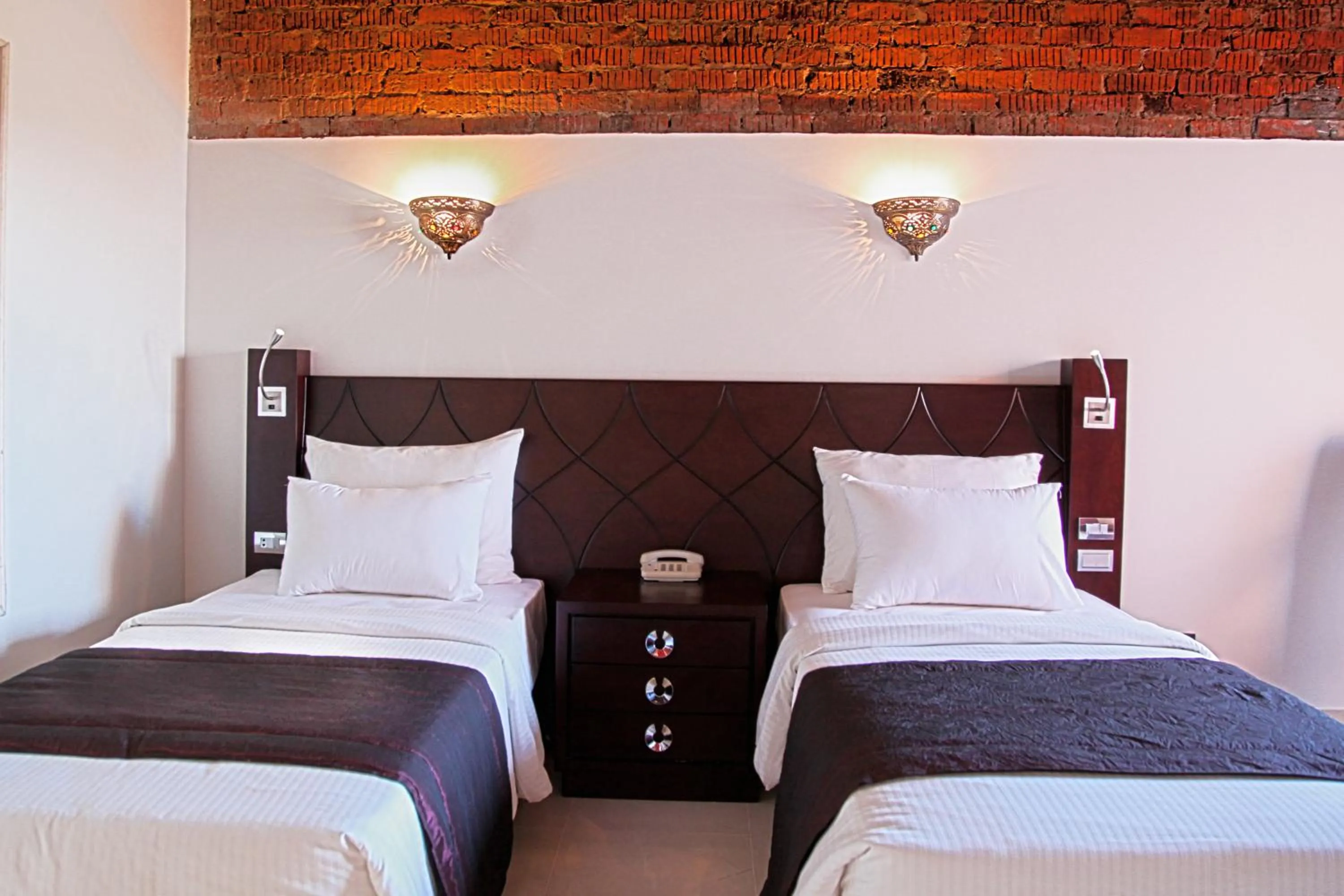 Photo of the whole room, Bed in Shams Alam Beach Resort