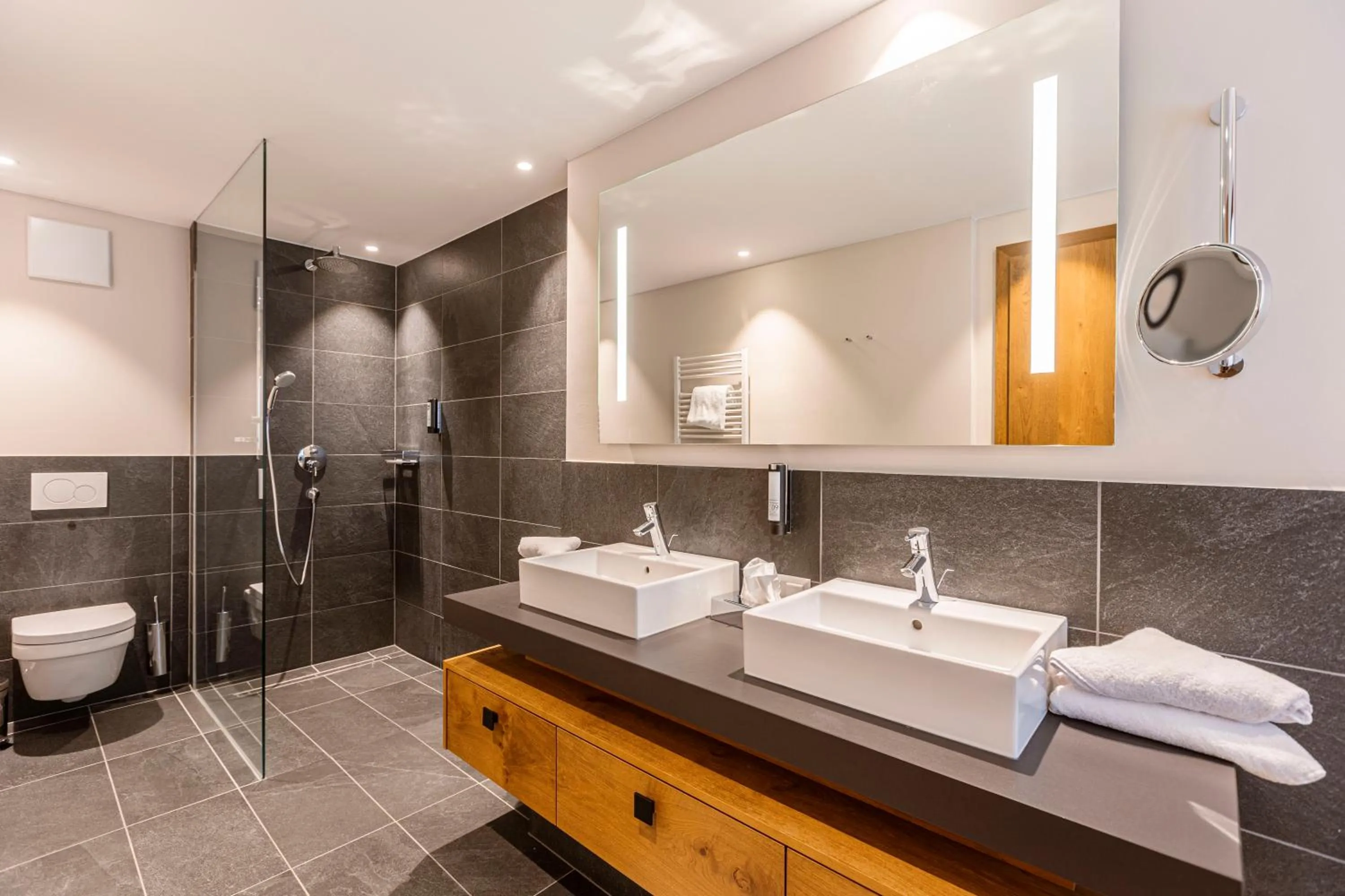 Bathroom in Bergresort Zugspitze Ehrwald by ALPS RESORTS