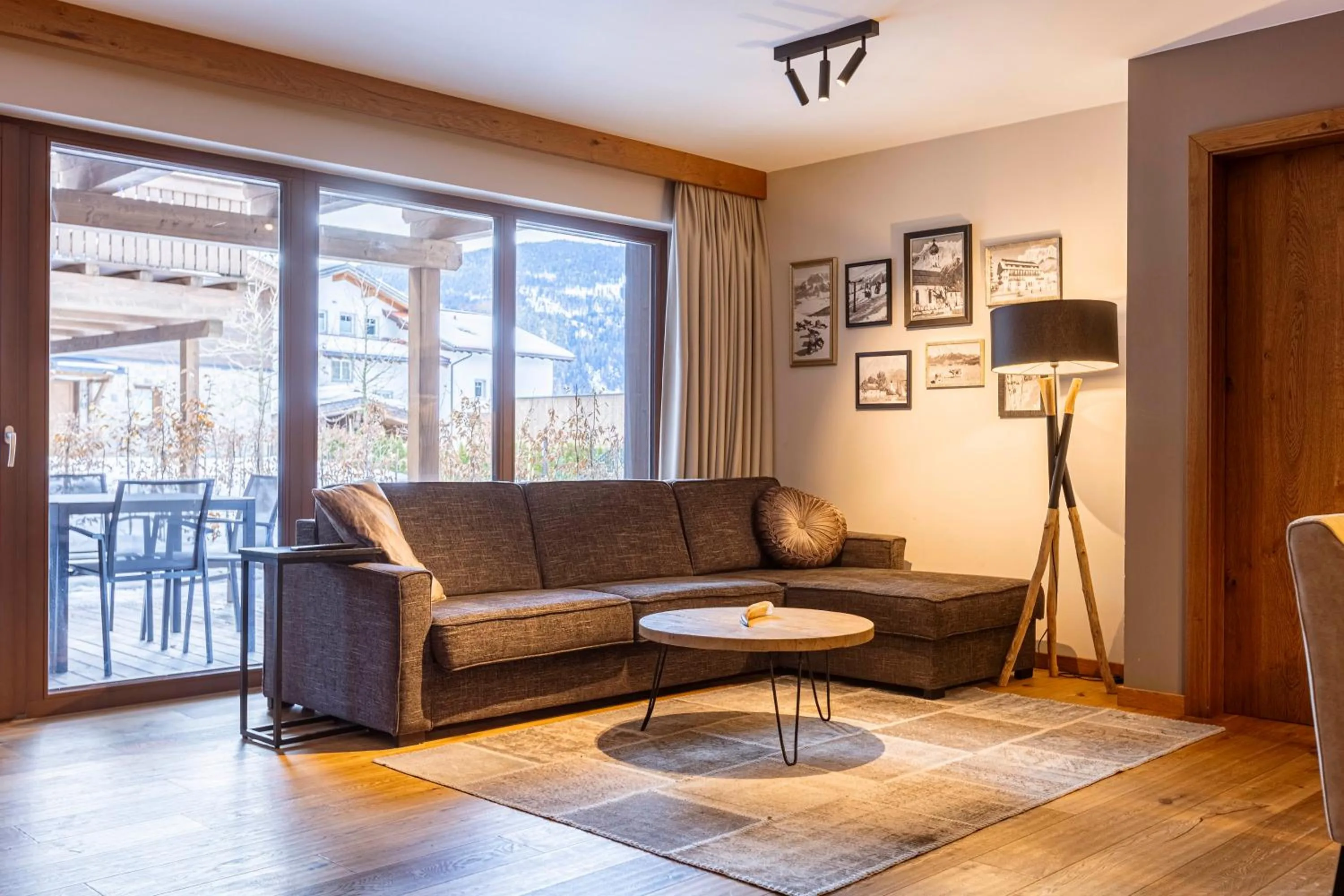 Living room in Bergresort Zugspitze Ehrwald by ALPS RESORTS