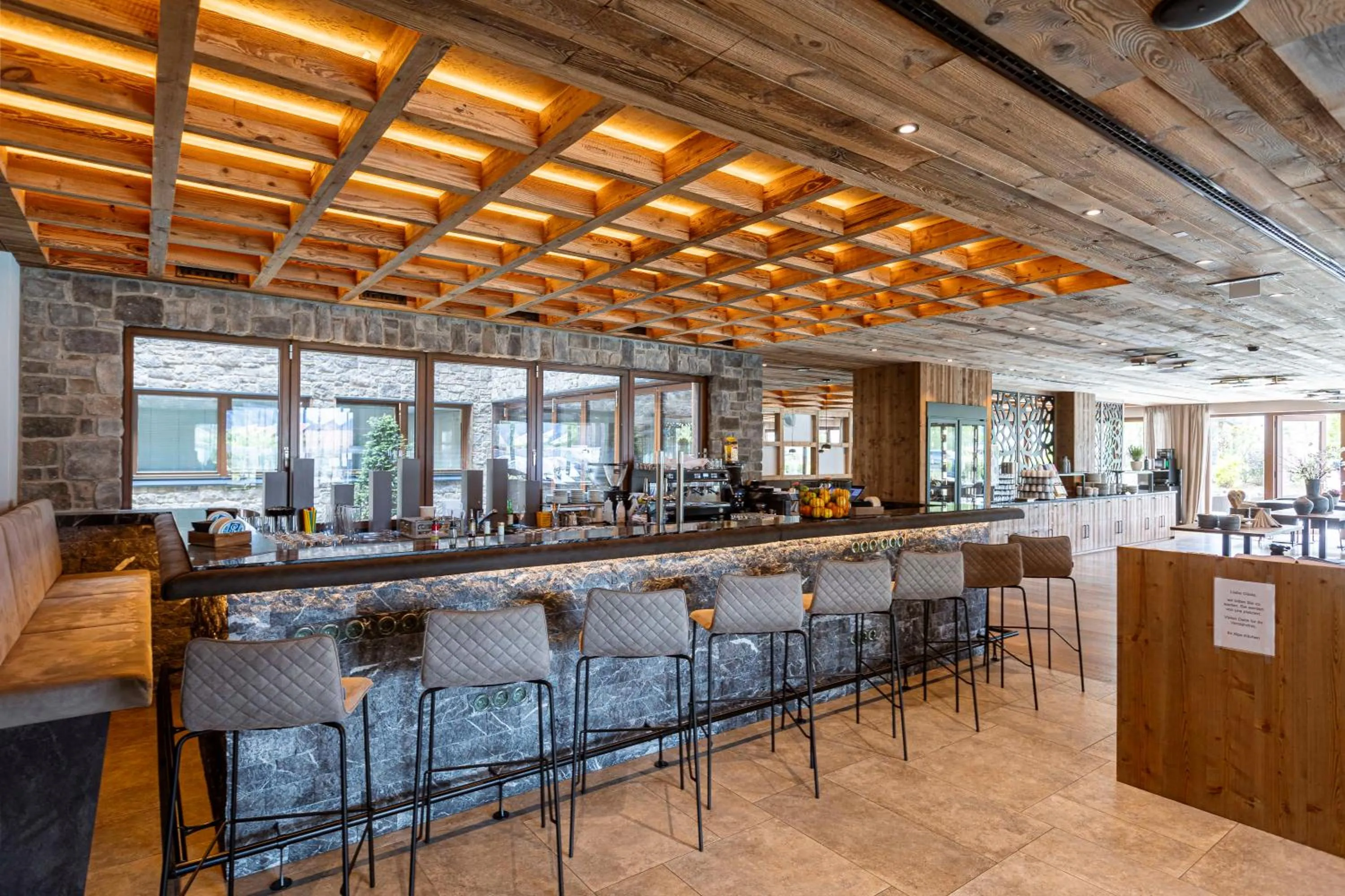 Restaurant/places to eat in Bergresort Zugspitze Ehrwald by ALPS RESORTS