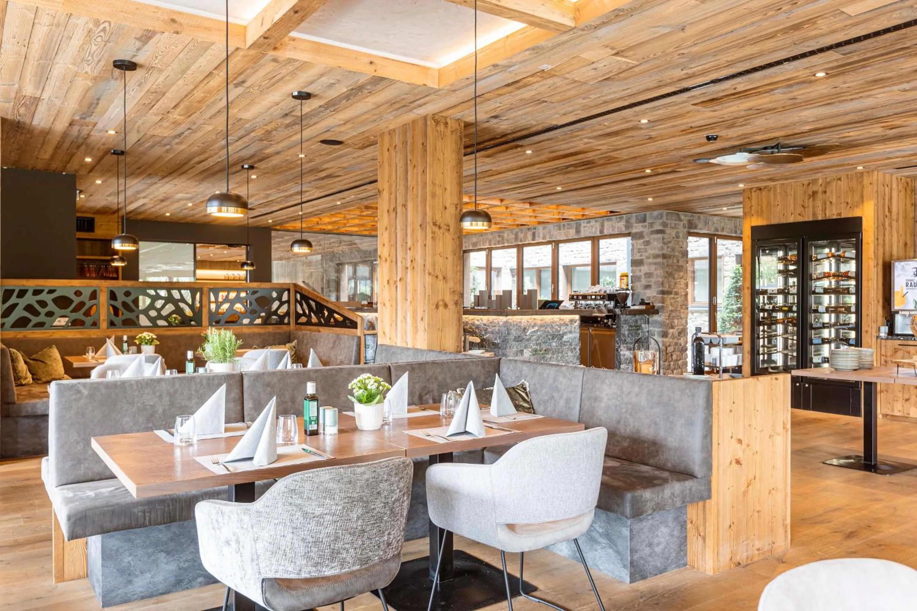 Restaurant/places to eat in Bergresort Zugspitze Ehrwald by ALPS RESORTS