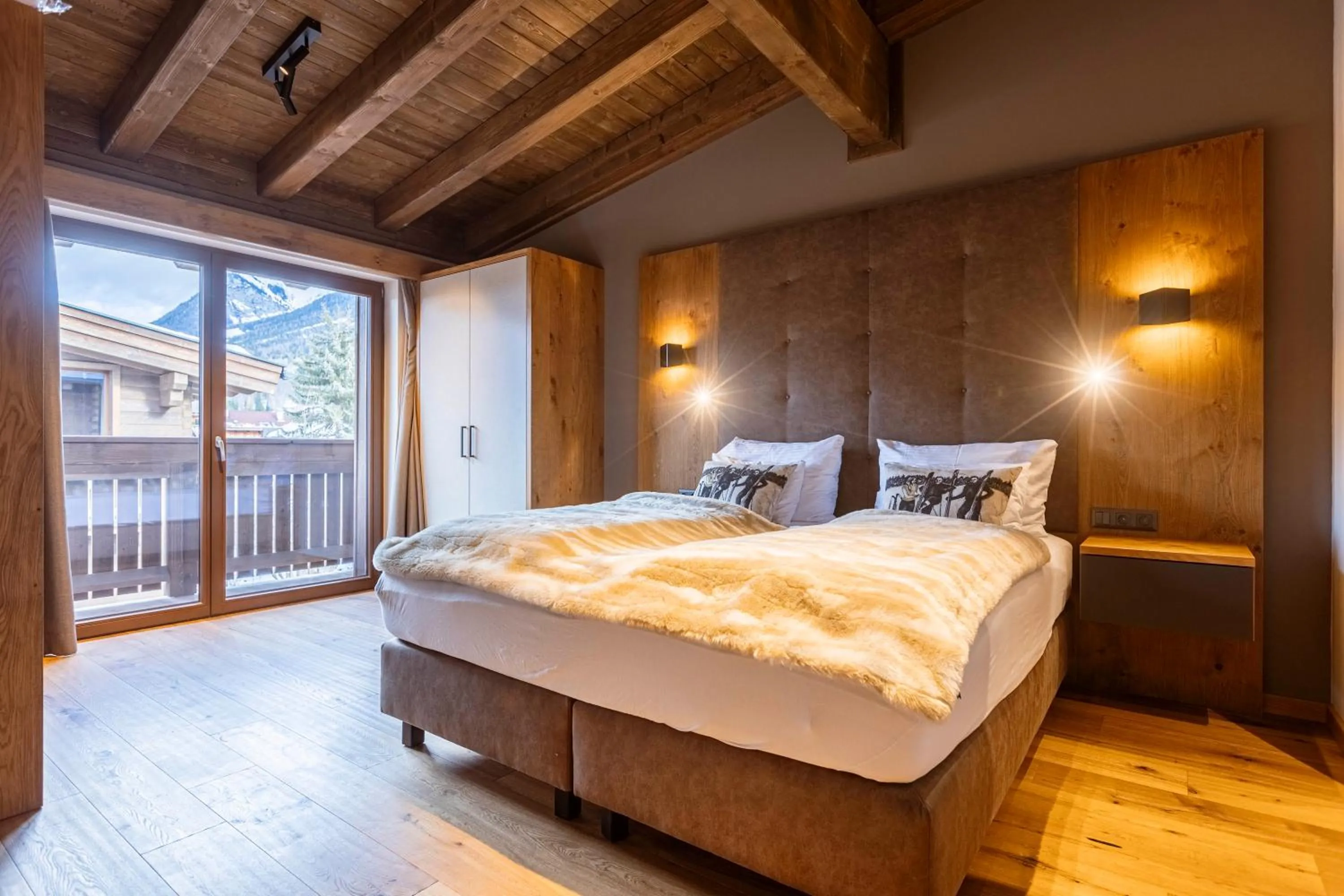 Bedroom, Bed in Bergresort Zugspitze Ehrwald by ALPS RESORTS