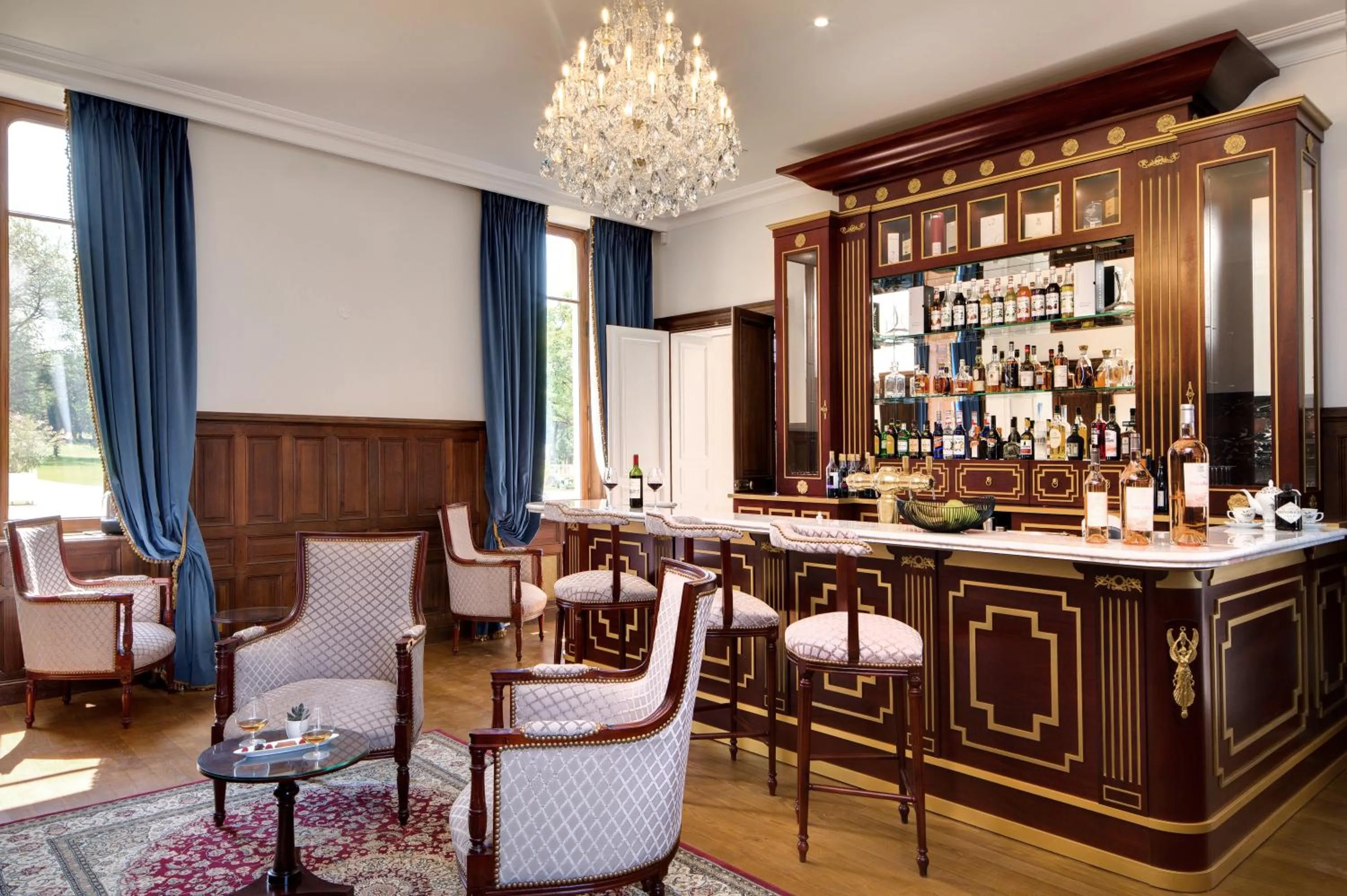Lounge or bar in Alexandra Palace - La Maison Younan