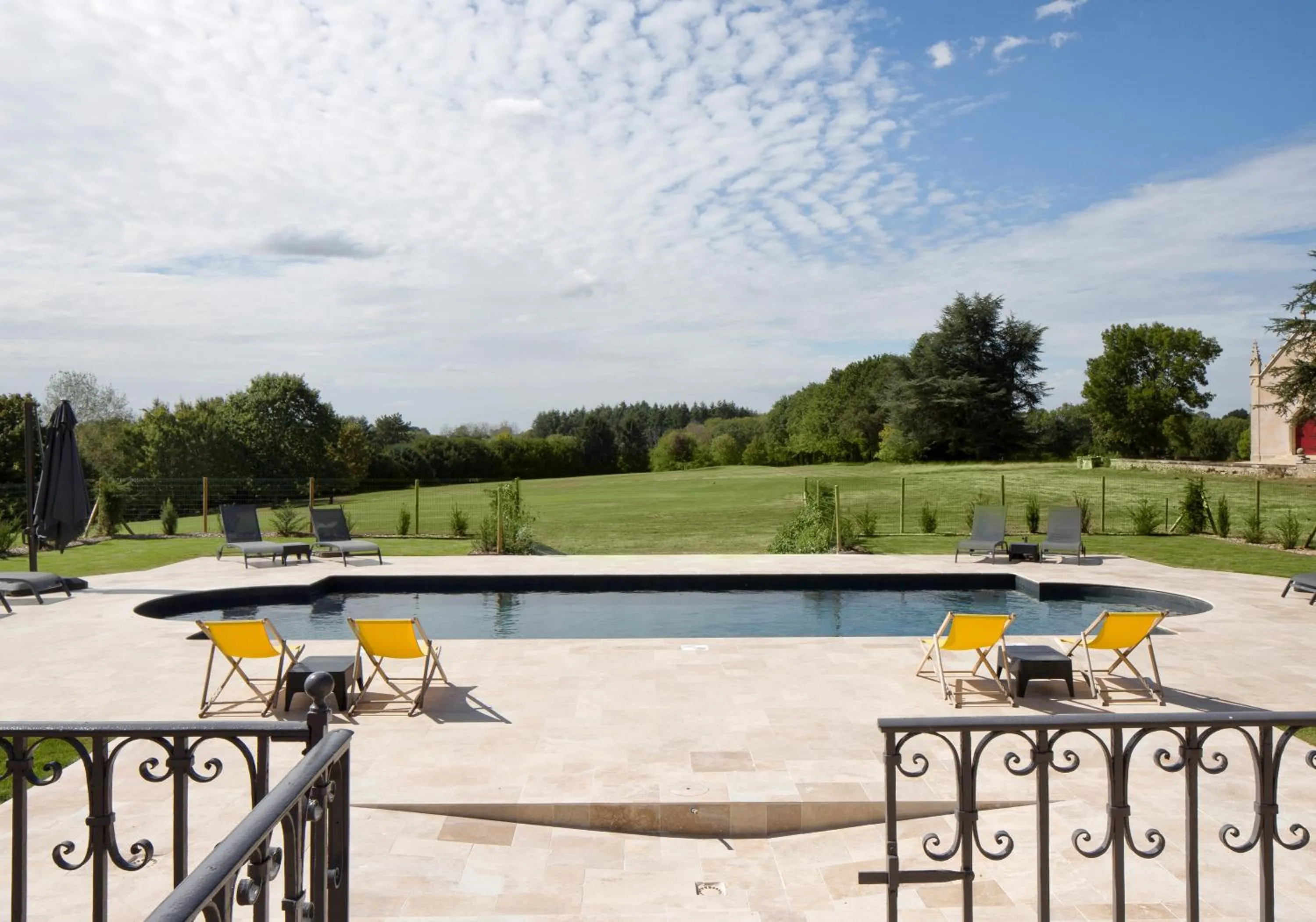 Garden in Alexandra Palace - La Maison Younan