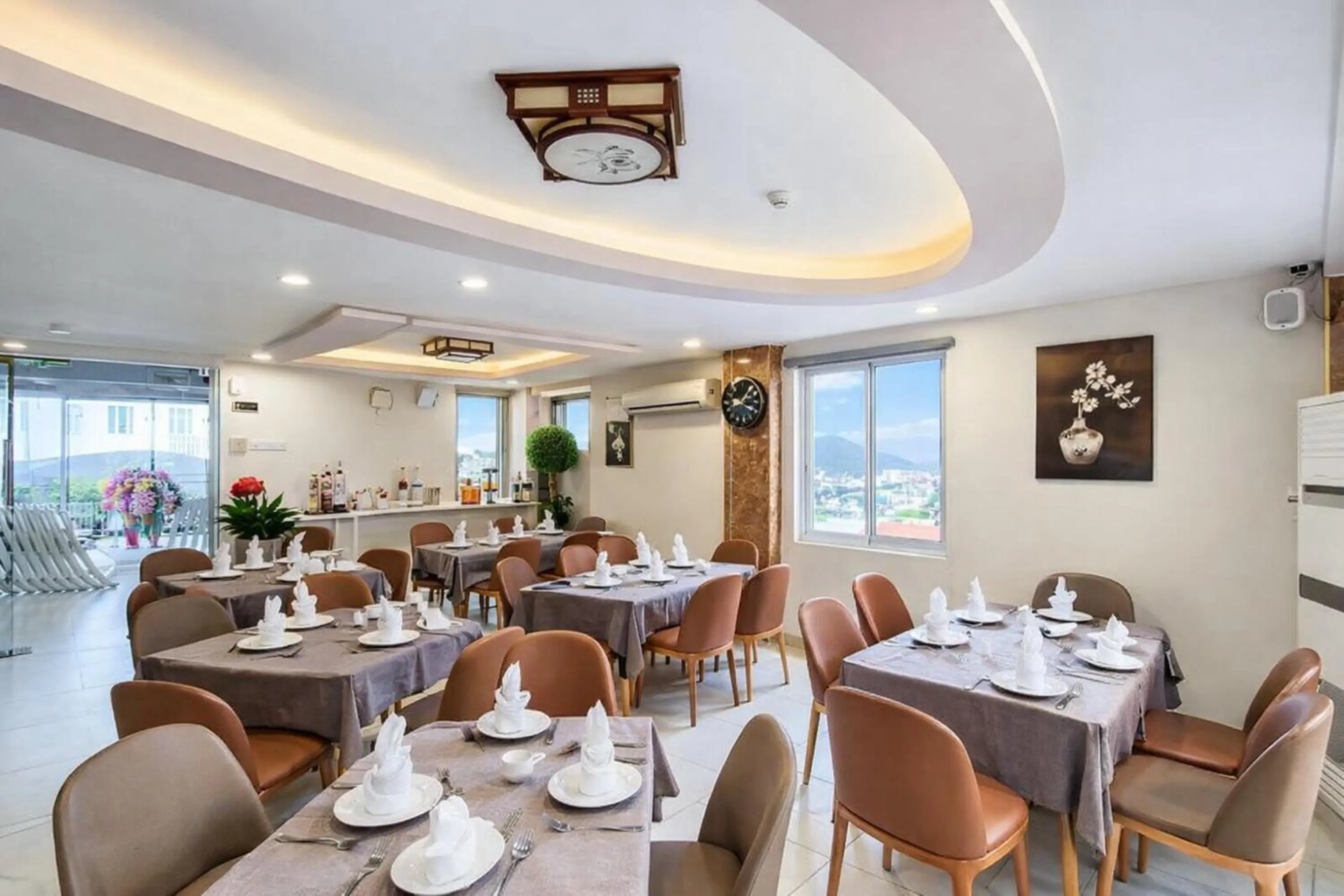 Restaurant/places to eat in Xavia Hotel Quy Nhơn