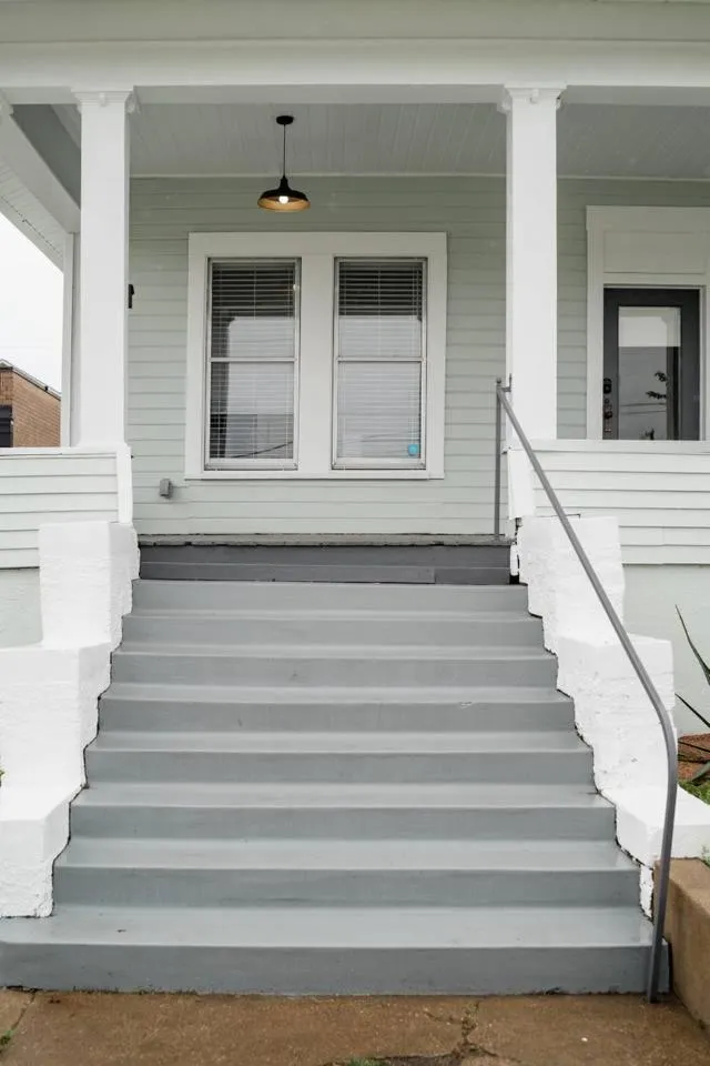 Restored 1930s Uptown Bungalow 2 min. to Magnolia