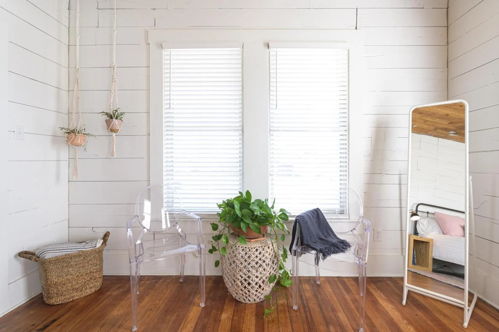 Restored 1930s Uptown Bungalow 2 min. to Magnolia