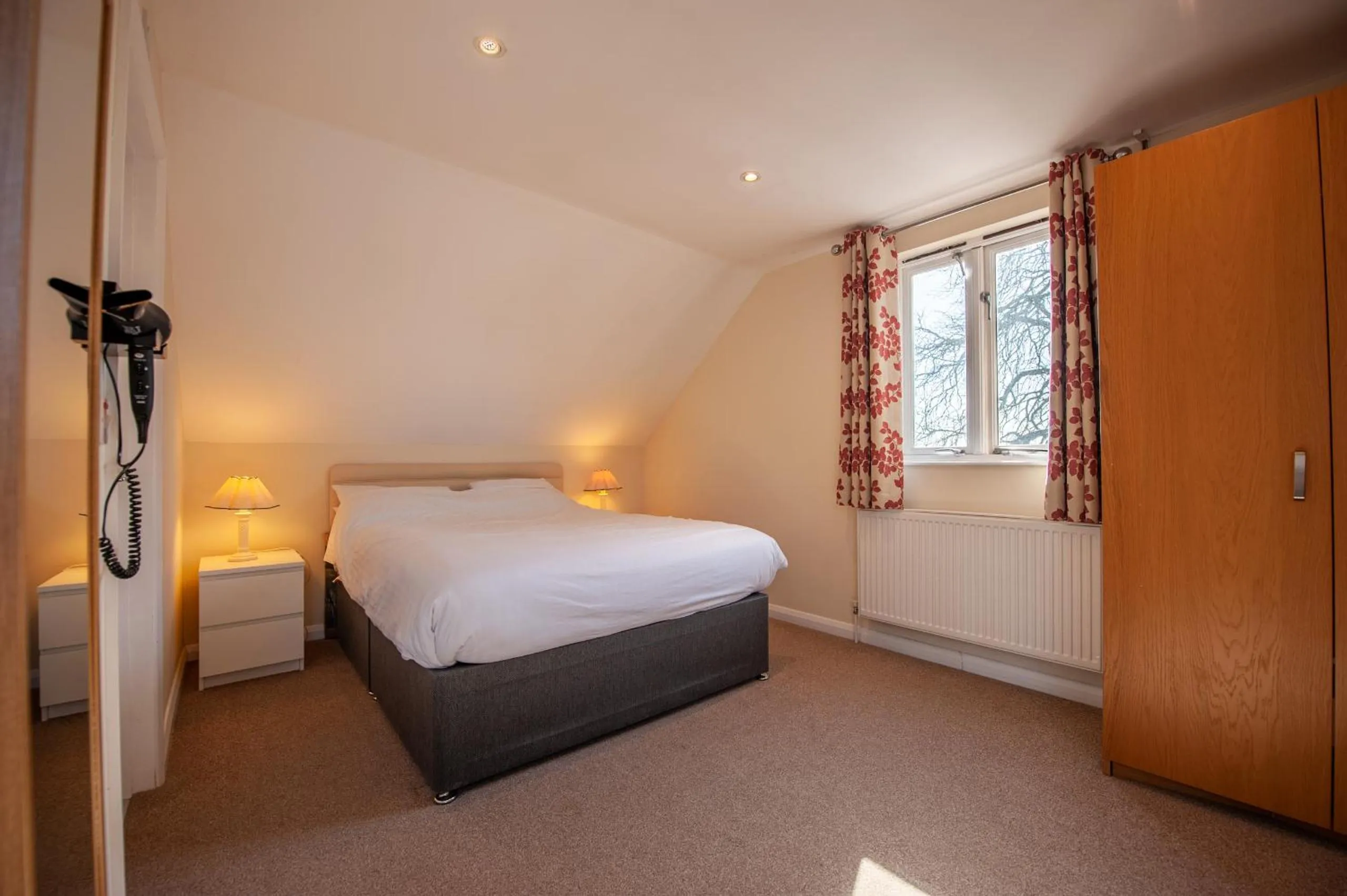 Bedroom, Bed in Oakside Lodge Guest House