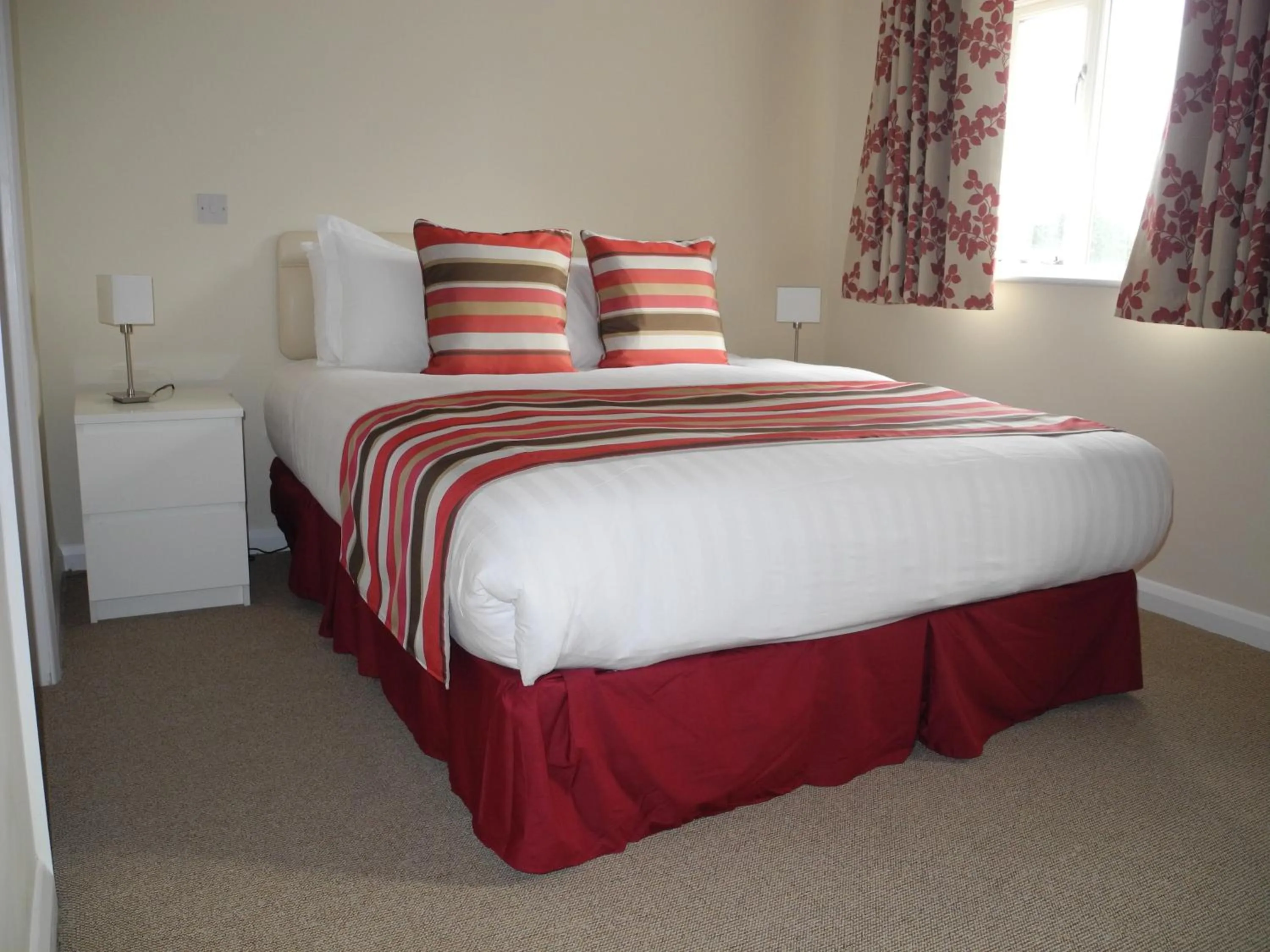 Bedroom, Bed in Oakside Lodge Guest House