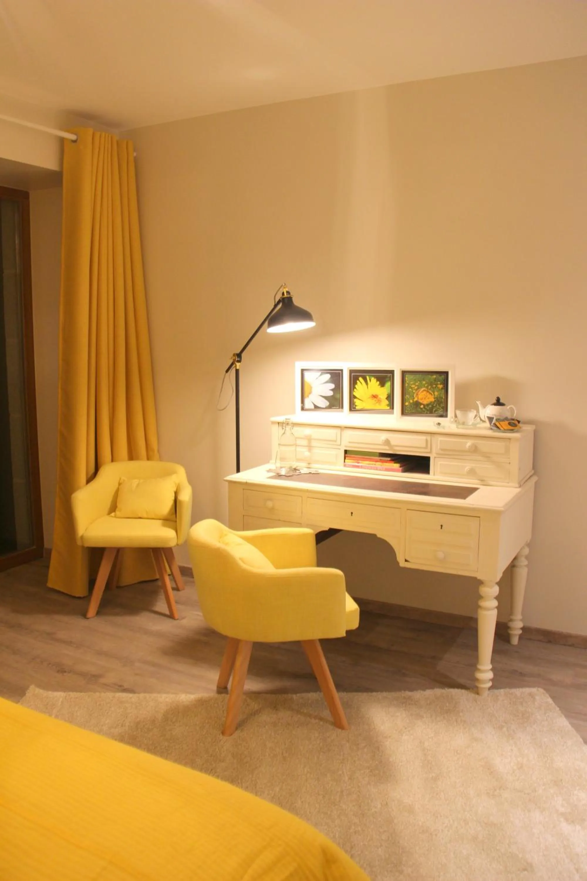 Bedroom in Le Jardin des 4M