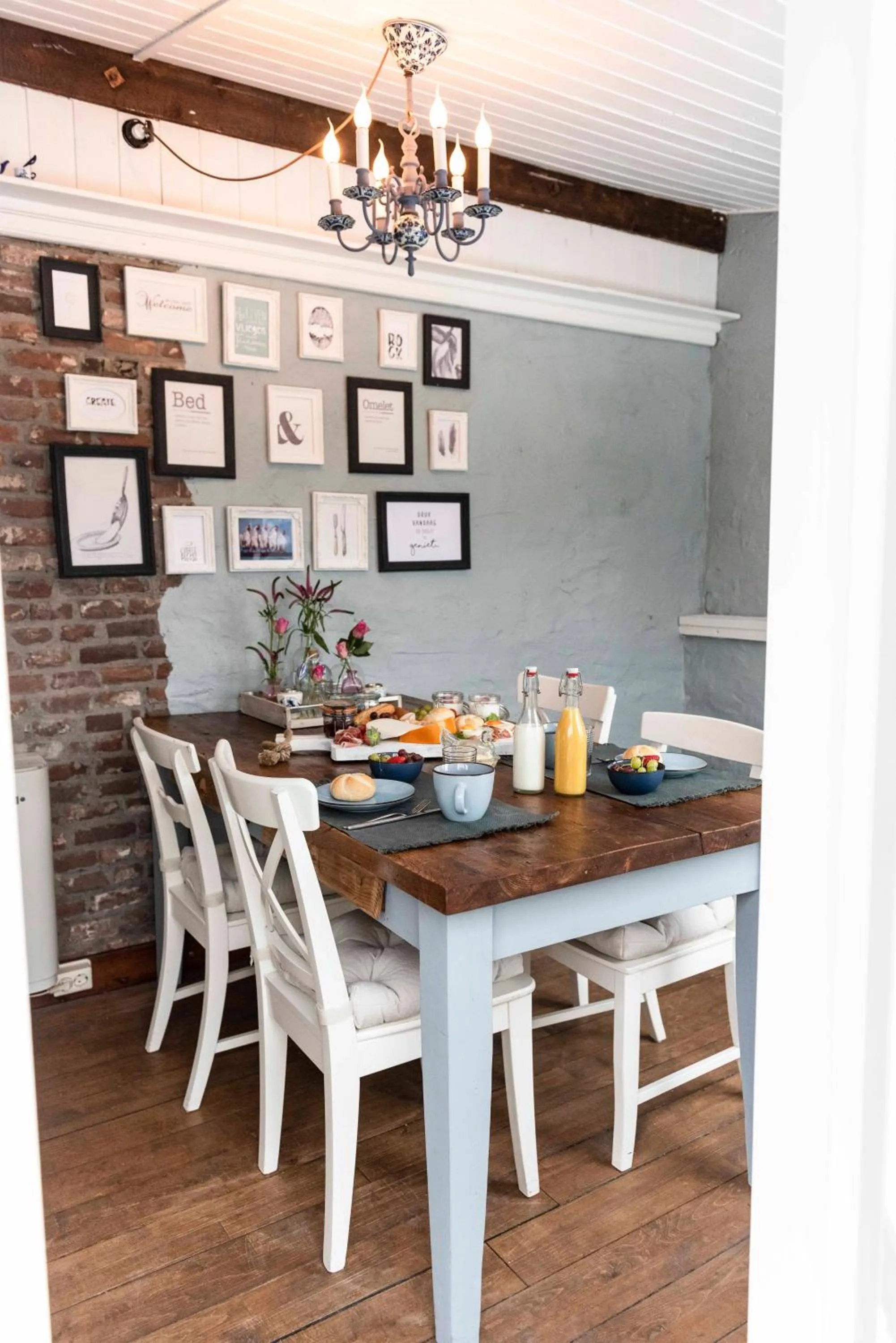 Food and drinks in B&B Bed en Omelet