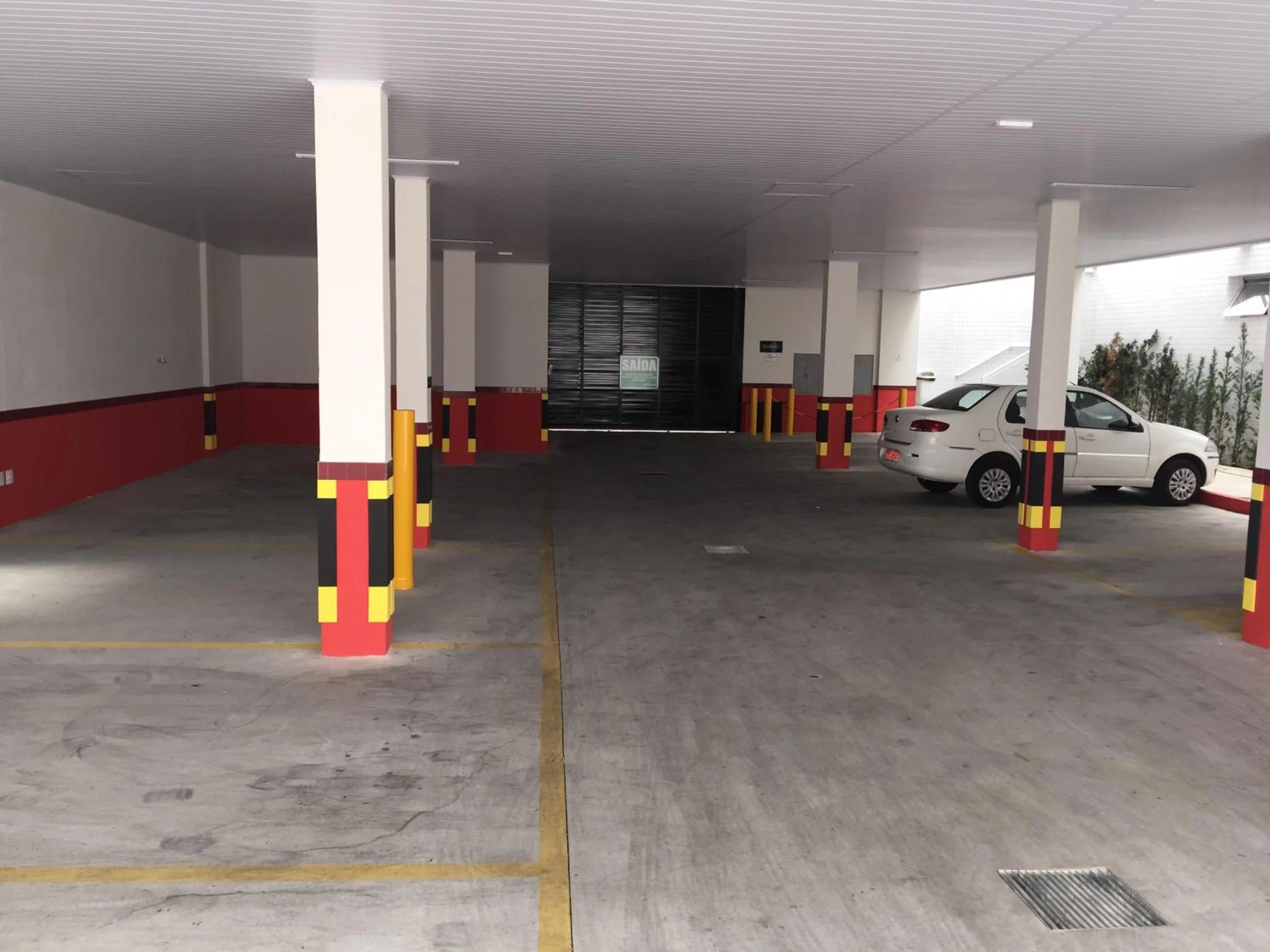 Parking in Hotel Flor do Ipiranga (Adult Only)