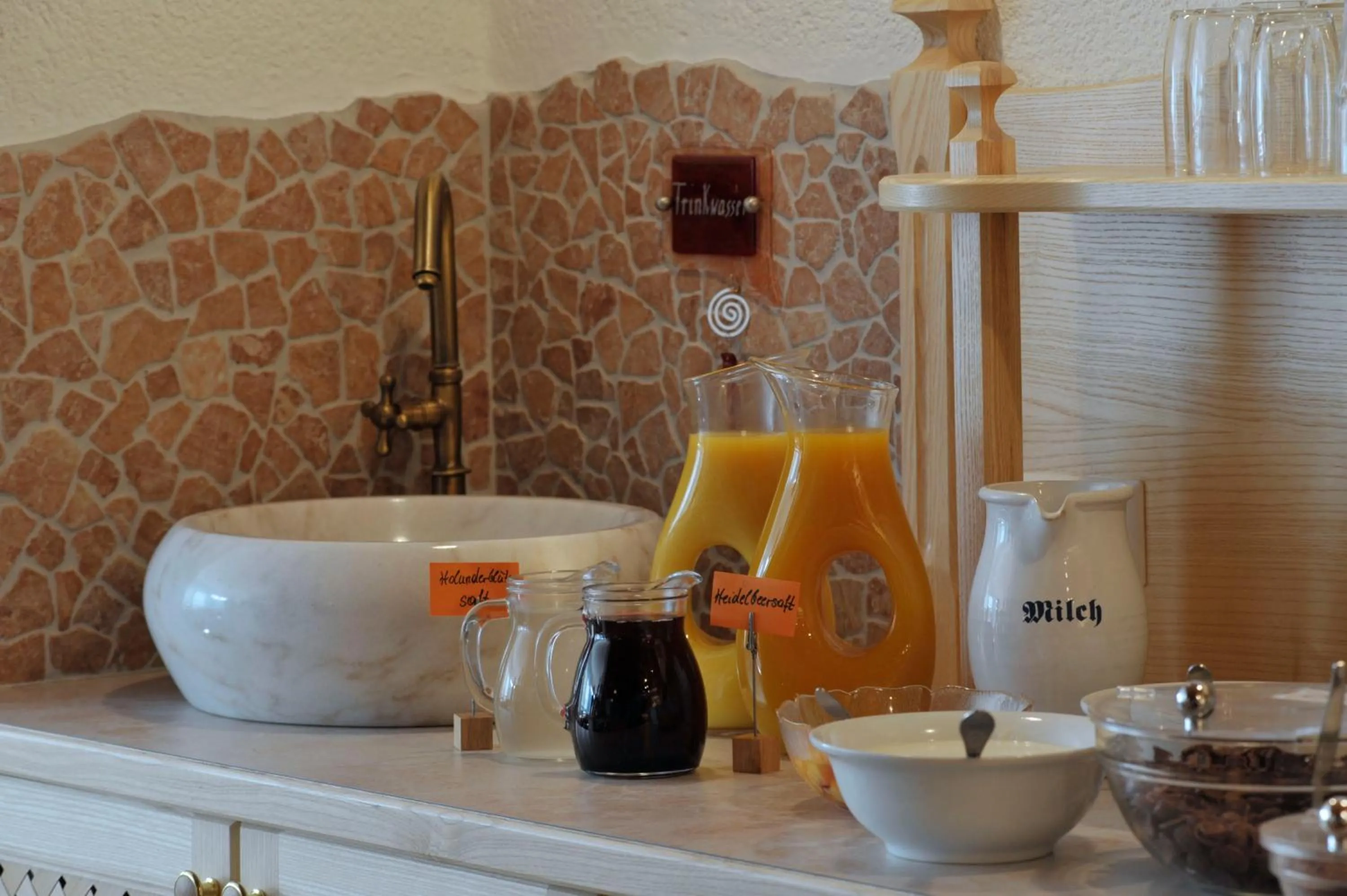 Restaurant/places to eat in Pension Bergbauernhof Irxner