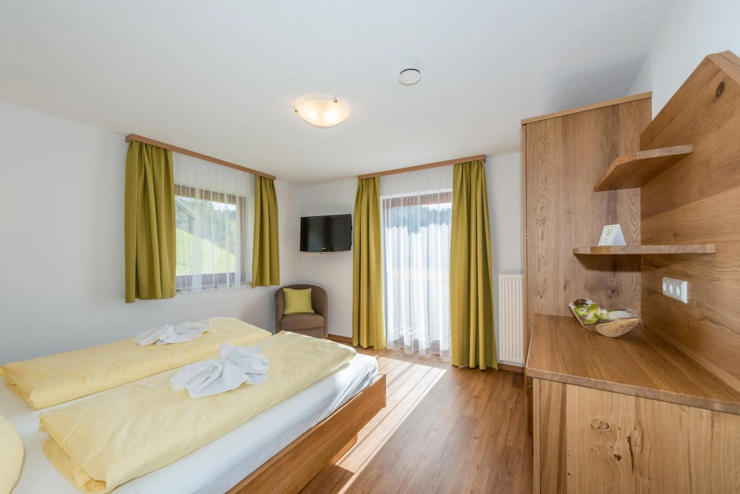 Photo of the whole room, Bed in Pension Bergbauernhof Irxner